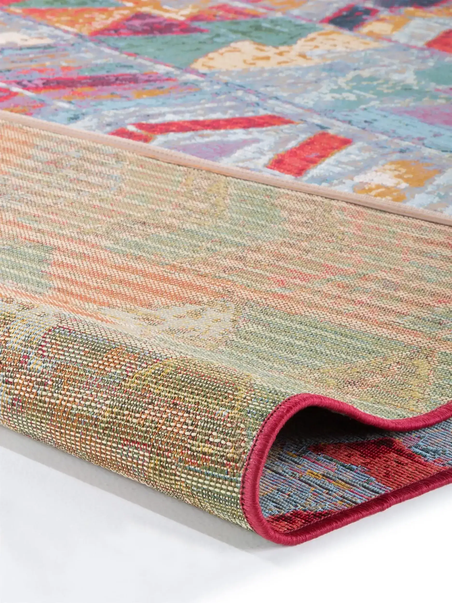 Teppich aus 76% Polypropylen, 23% Polyester, 1% Latex in Multicolor mit 76% Polypropylen, 23% Polyester, 1% Latex hohem Flor von benuta Nest