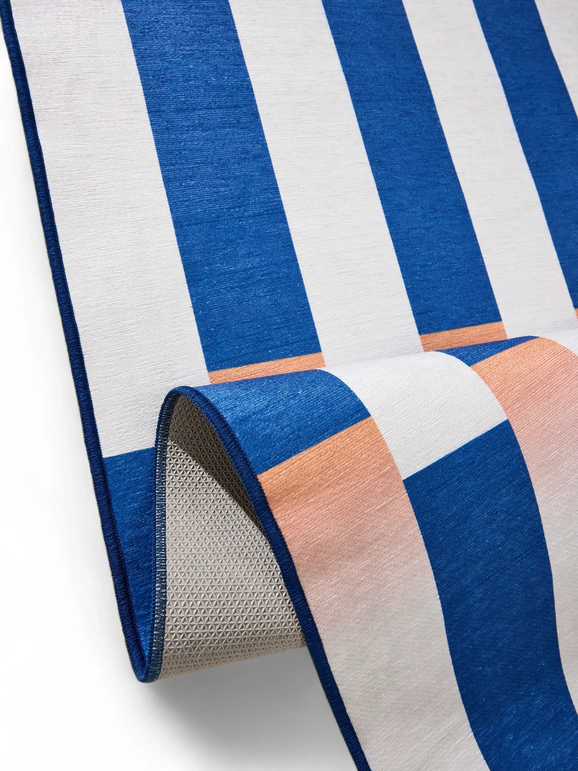 Matta av 100% Polyester i Blå med 100% Polyester hög lugg från benuta POP