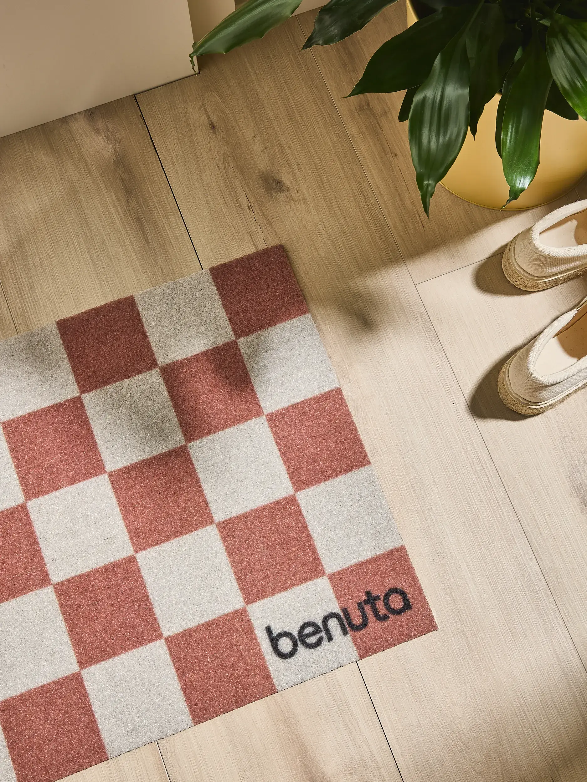Wycieraczka Checker Terracotta im Design Geometryczny aus 100% Poliester (PET recyklingowany) von benuta