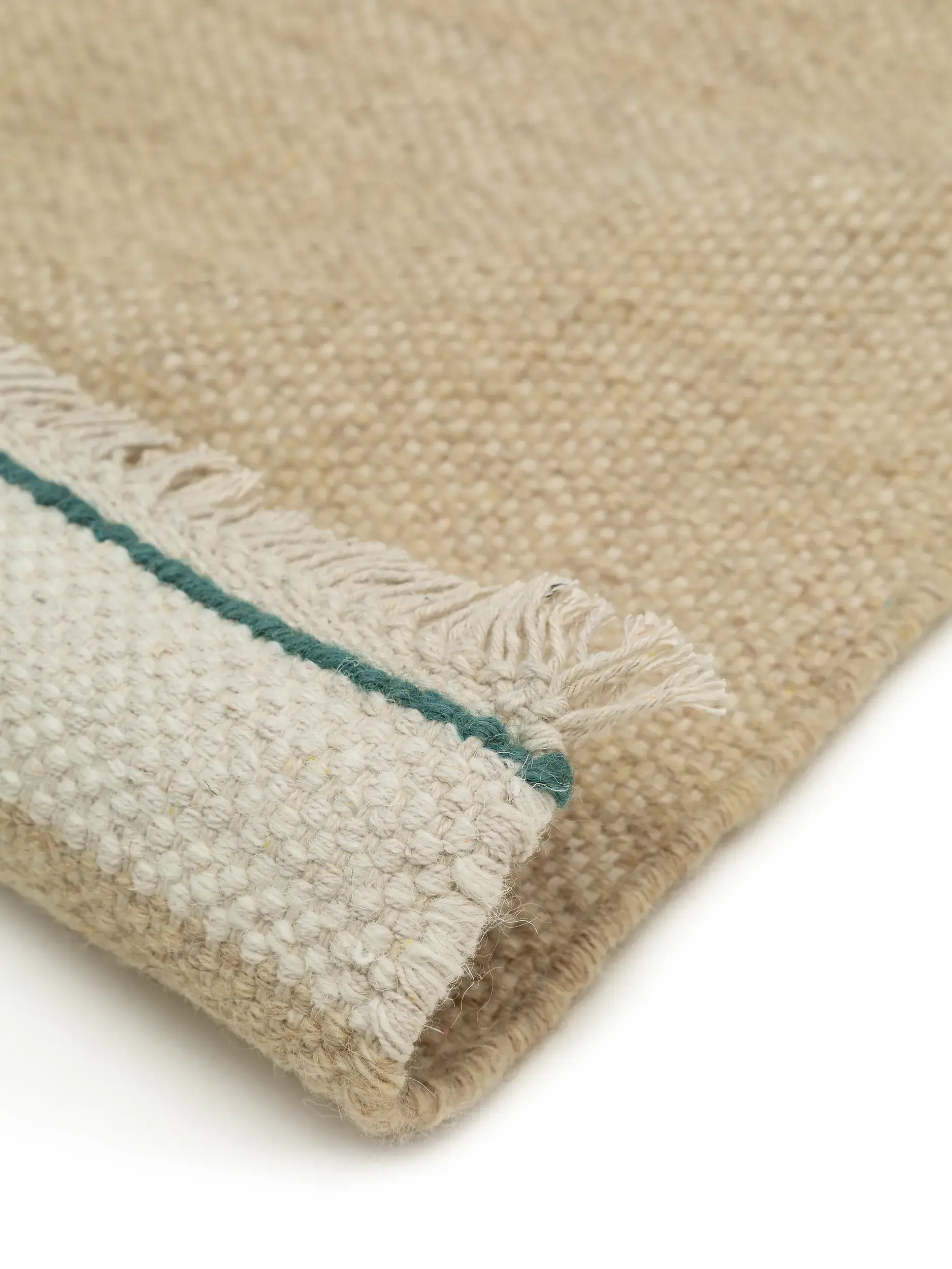 Matto 60% Wolle, 40% Baumwollea värissä Beige 60% Wolle, 40% Baumwolle korkealla nukalla merkiltä benuta Pop