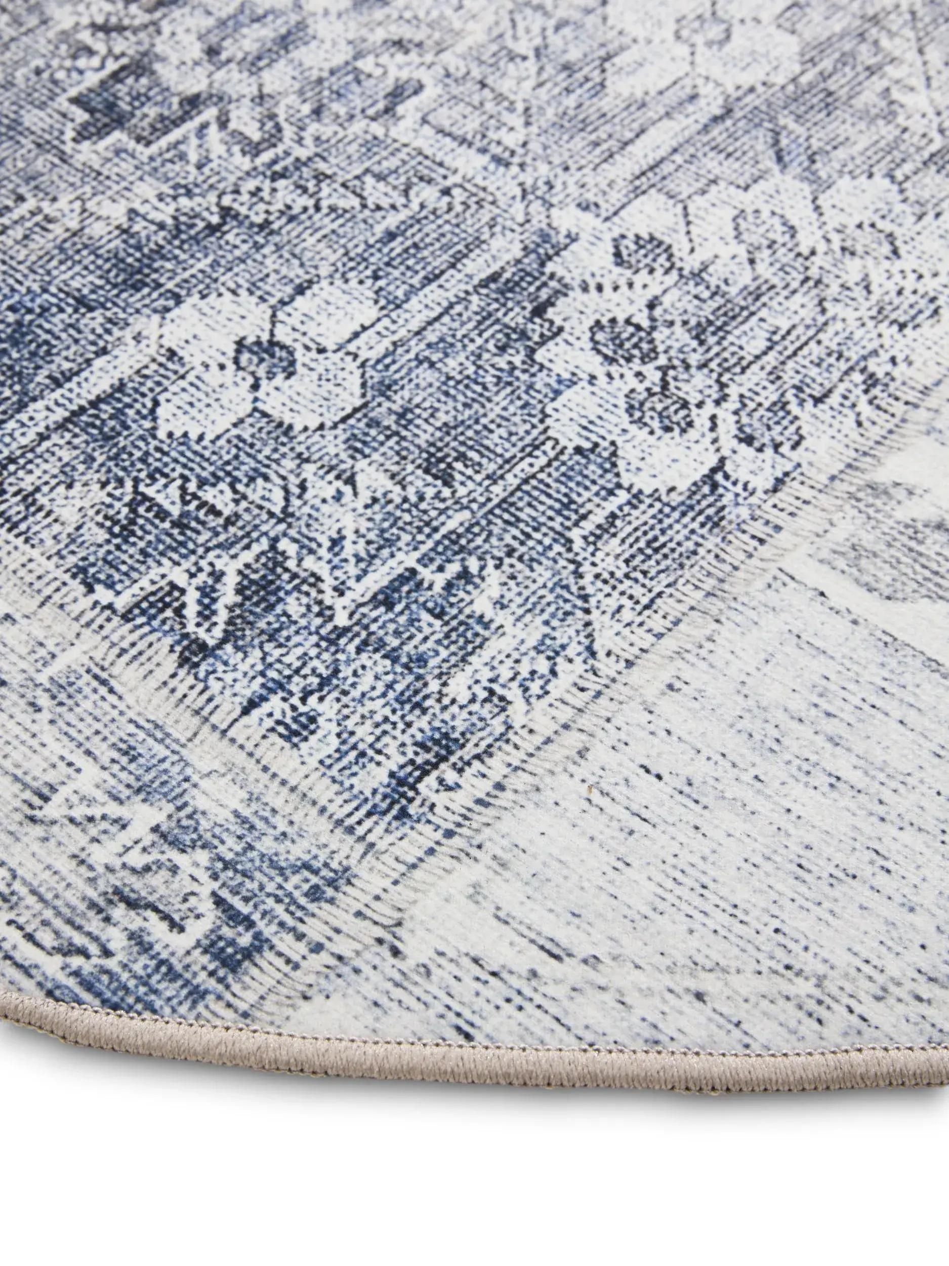 Rug made of 100% Polyester in Blue with a 100% Polyester high pile by benuta Basic