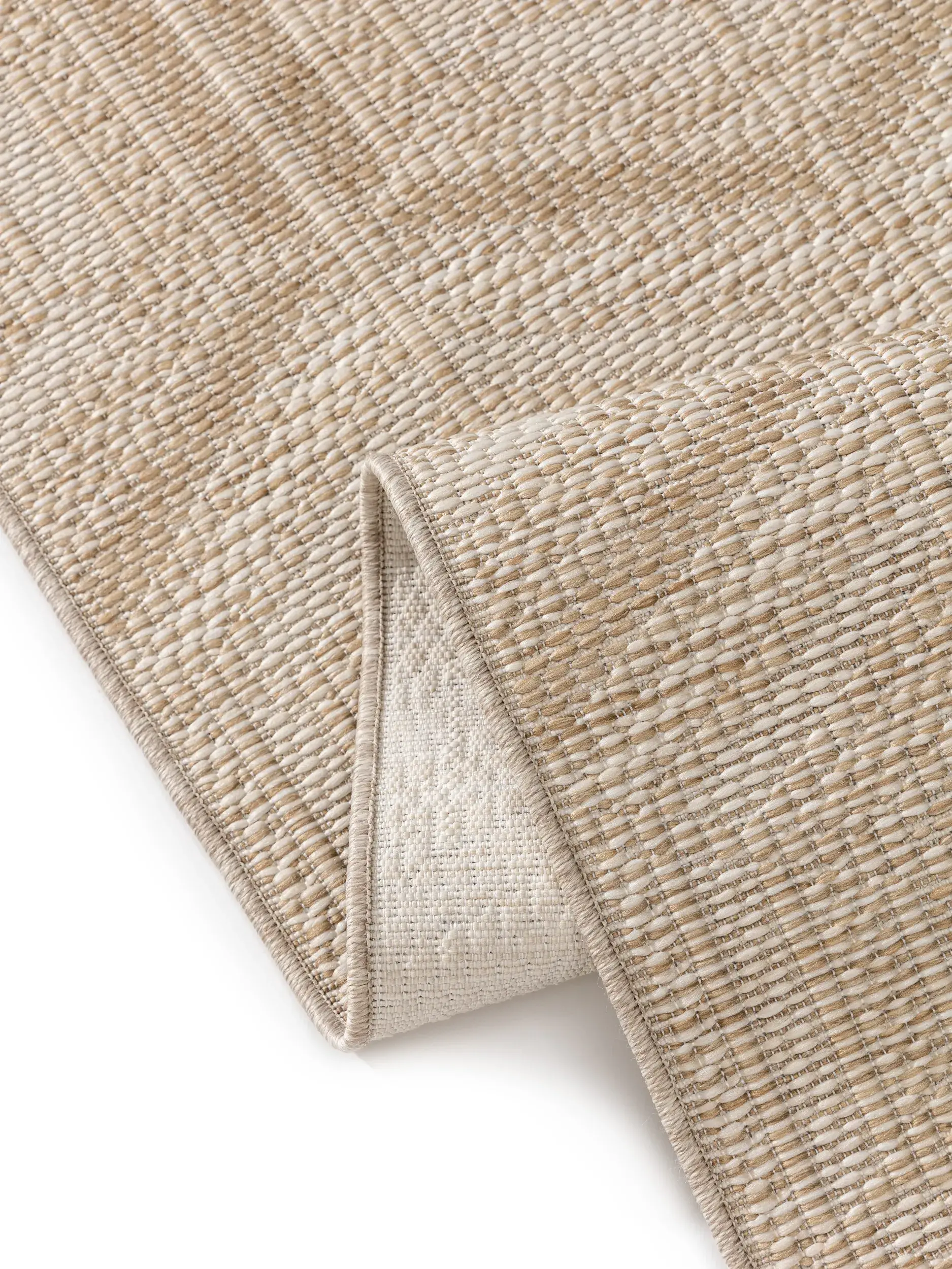 Rug made of 100% Polypropylen in White with a 100% Polypropylen high pile by benuta Nest