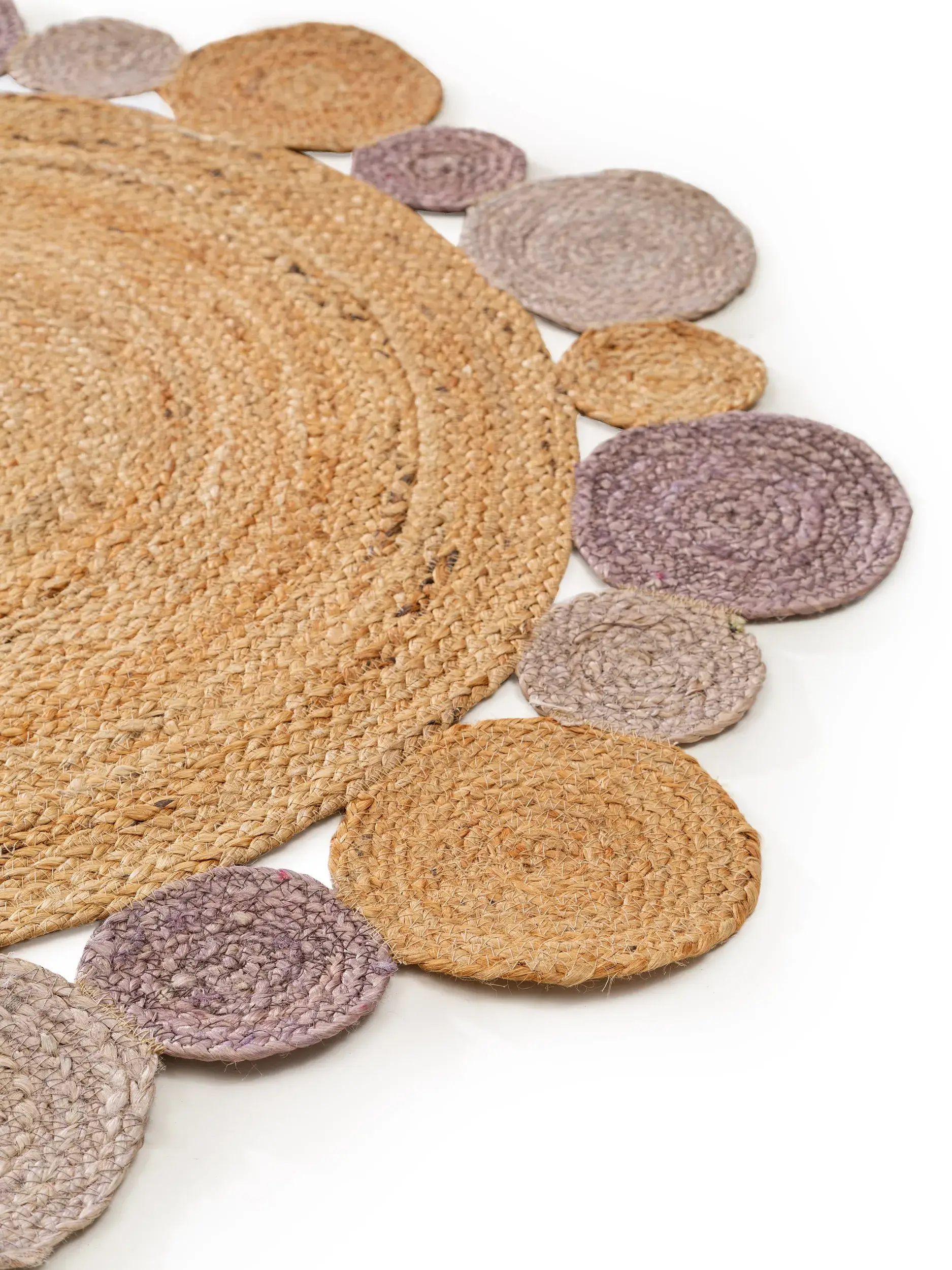 Teppich Bubbles aus 100% Jute in Lila von Lytte