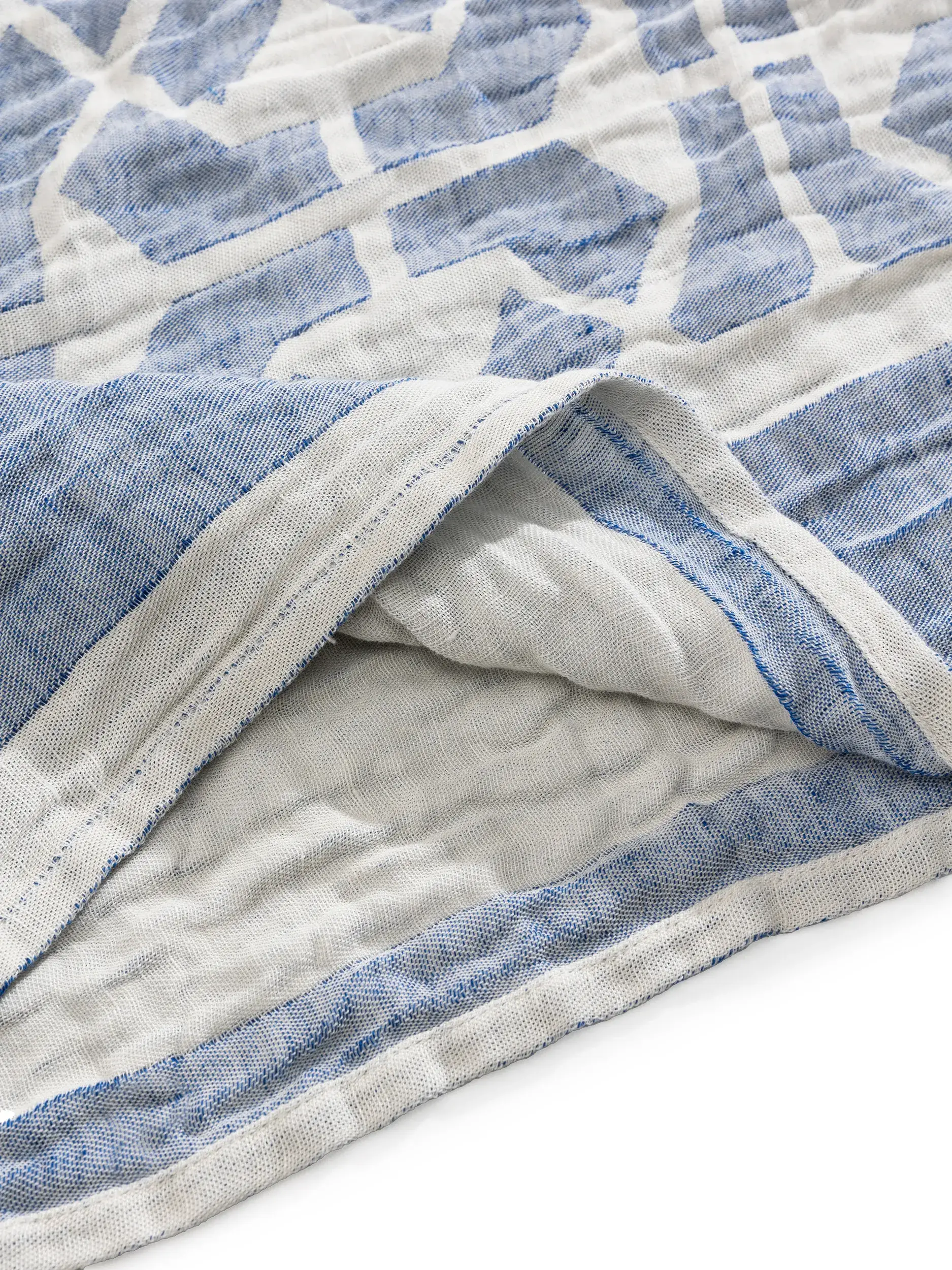 Plaid in misto lino Sabine Azzuro in Geometrico-ontwerp van 60% Cotone, 40% Lino door benuta pure