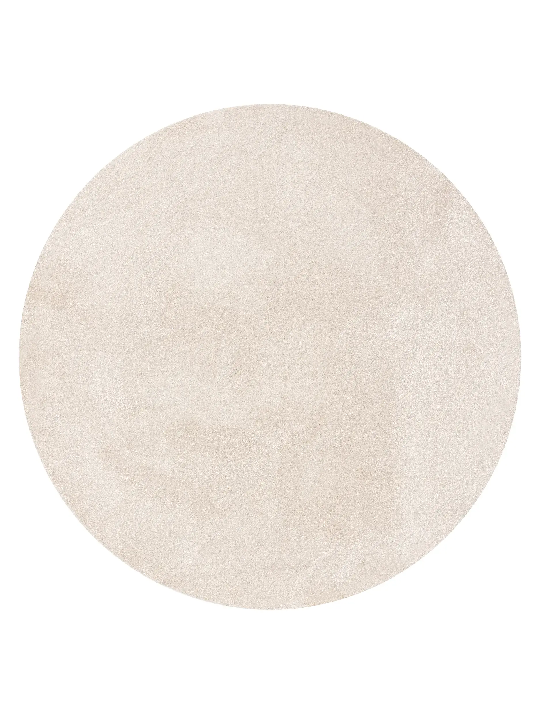 Teppich aus 100% Polyester (30% recycelt) in Weiß mit 100% Polyester (30% recycelt) hohem Flor von benuta Nest