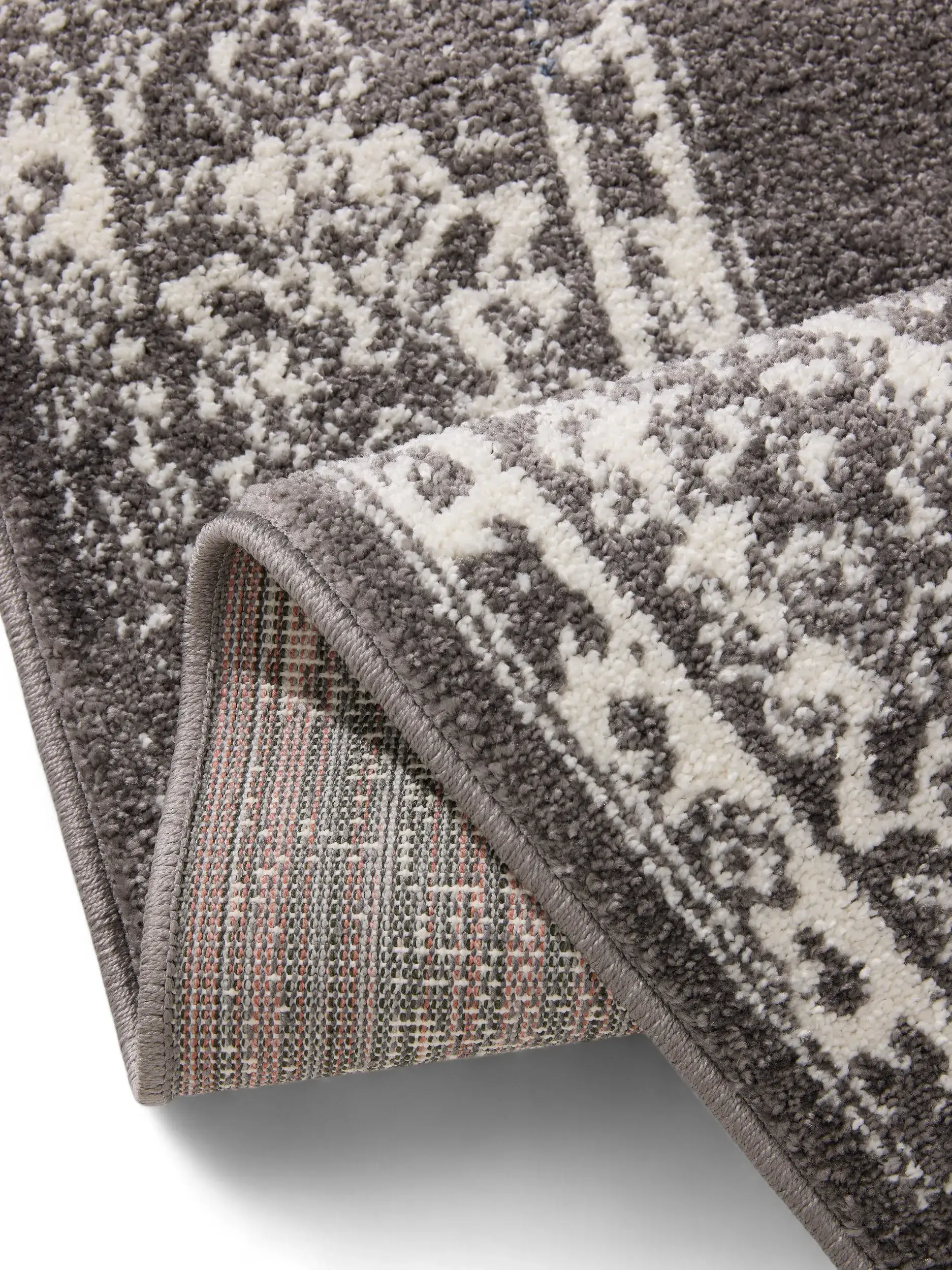 Rug made of 100% Polypropylen in Grey with a 100% Polypropylen high pile by benuta Basic