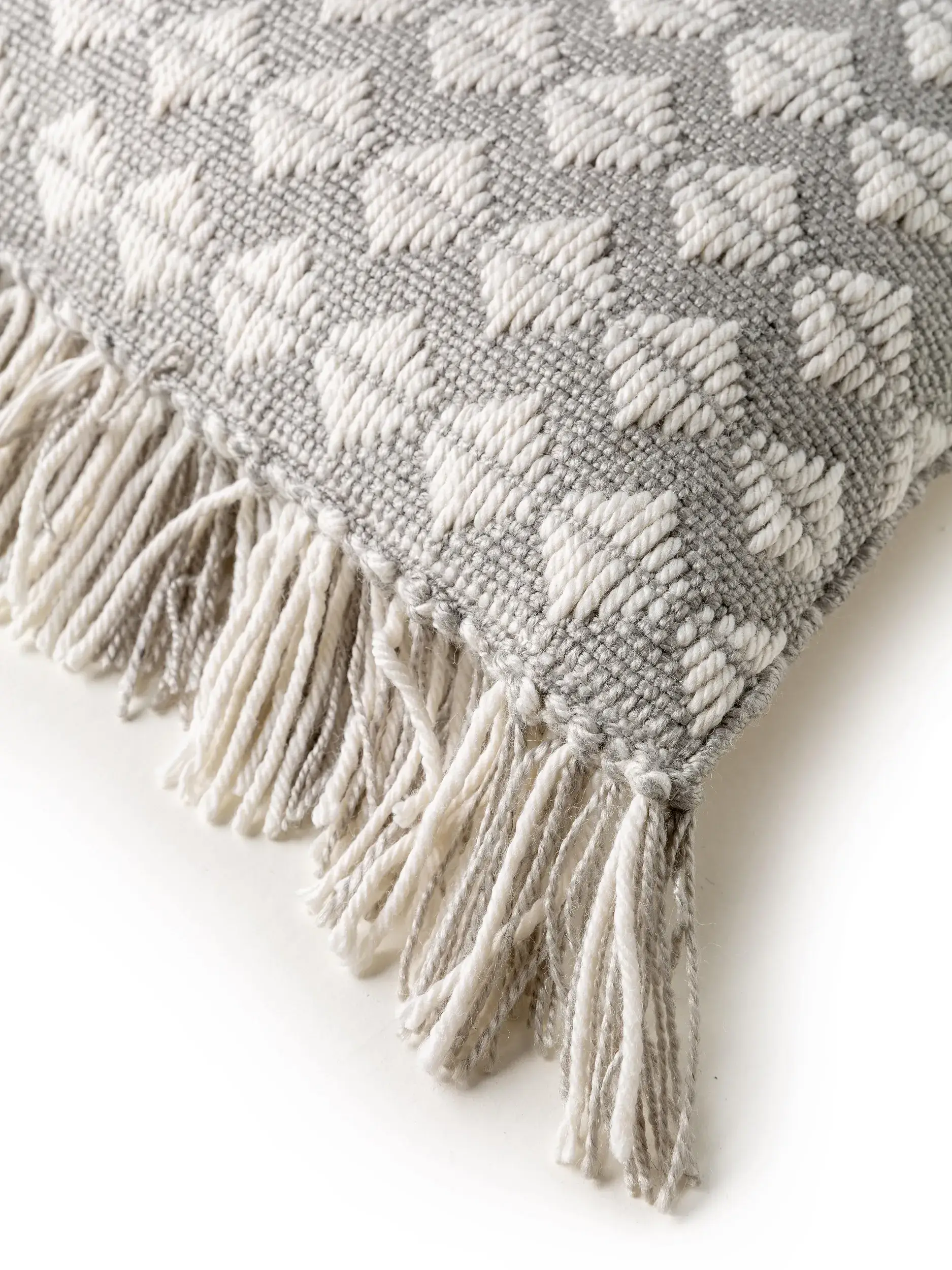 In- & Outdoor Kissen Morty Grau im Design Geometrisch aus 100% Polyester (recyceltes PET) von benuta Pure