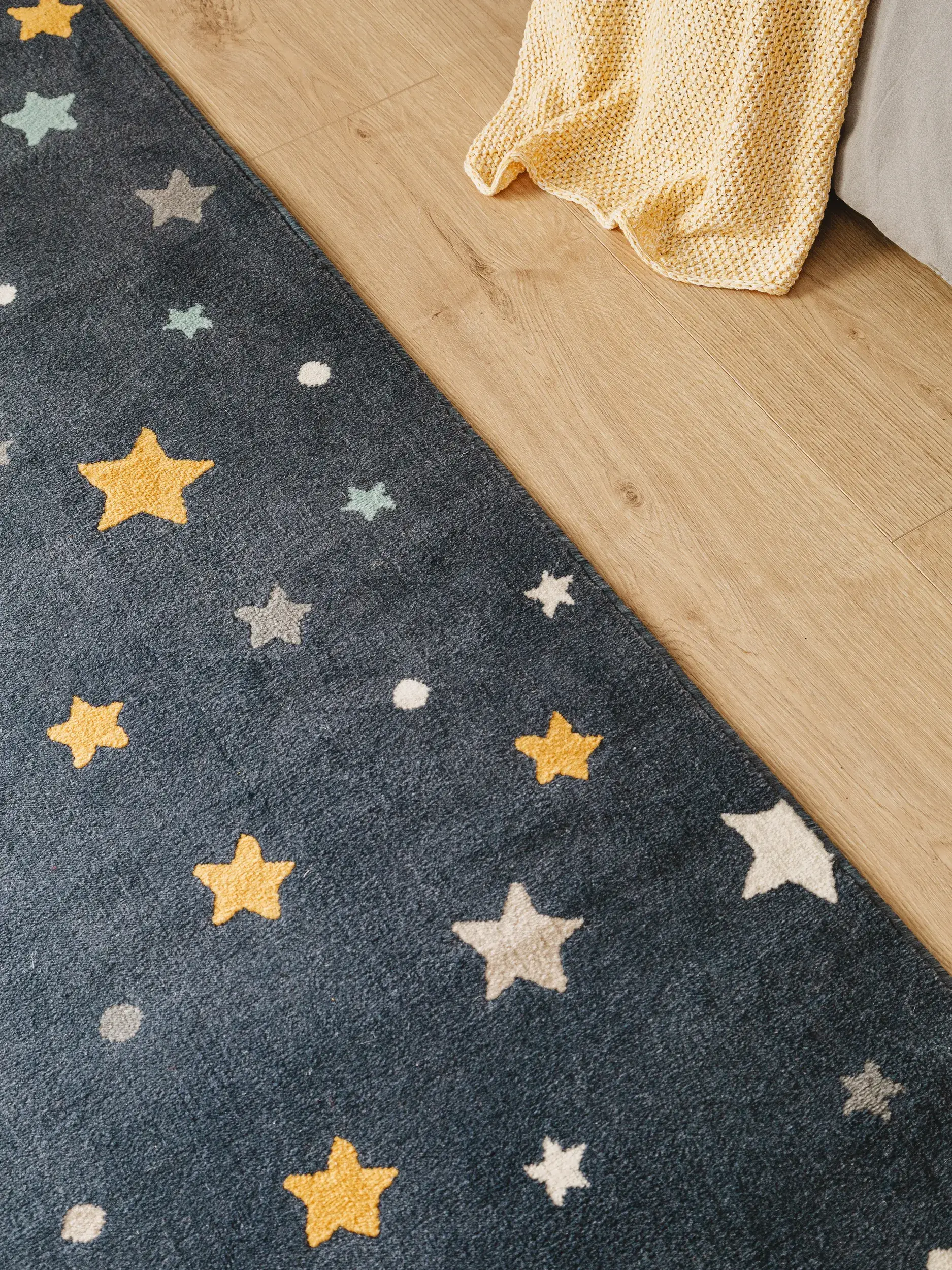 Teppich aus 100% Polypropylen in Blau mit 100% Polypropylen hohem Flor von Lytte