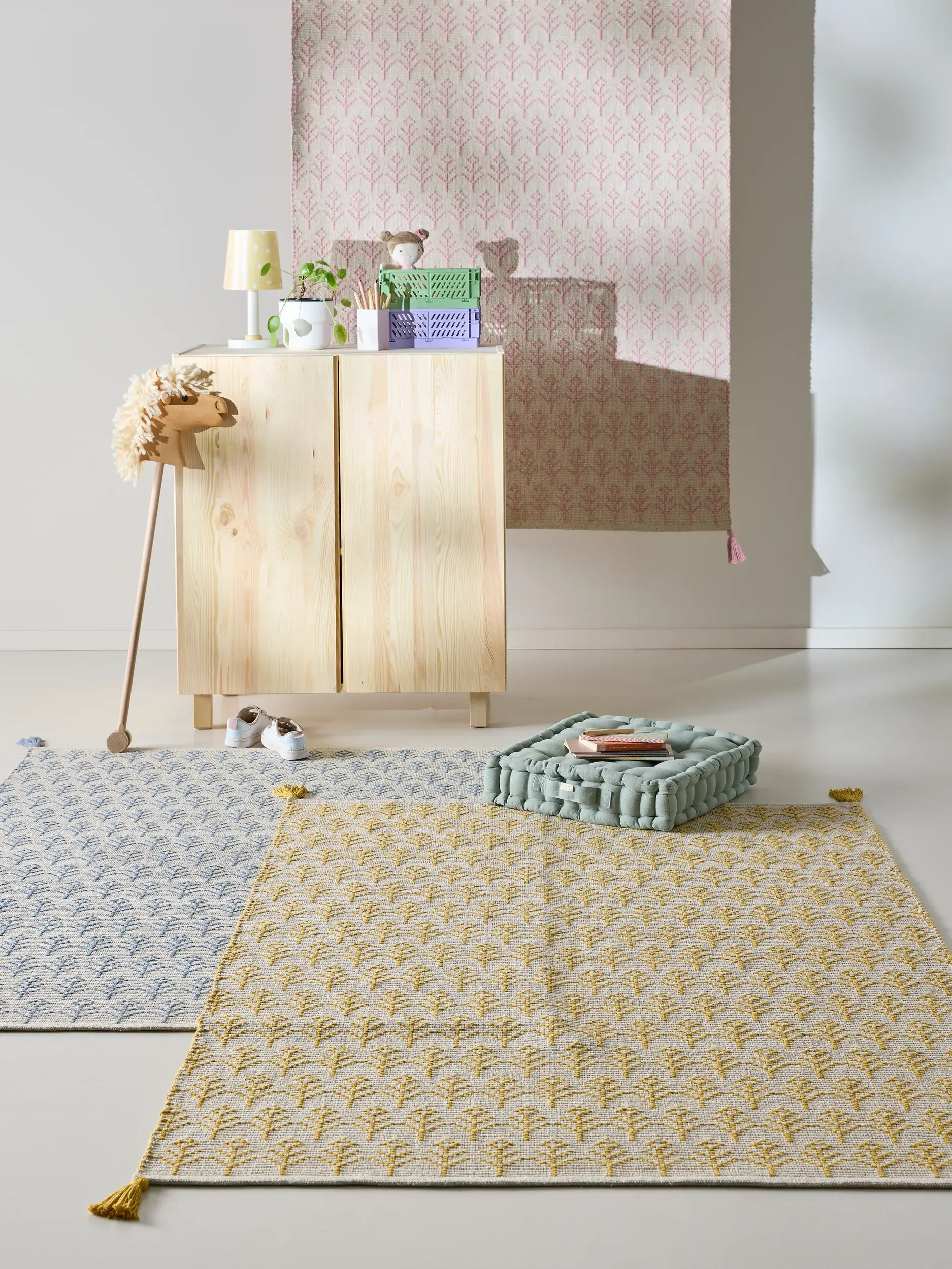 Tappeto di 60% Cotone (riciclato), 40% Poliestere in Azzurro con pelo alto 60% Cotone (riciclato), 40% Poliestere da Lytte
