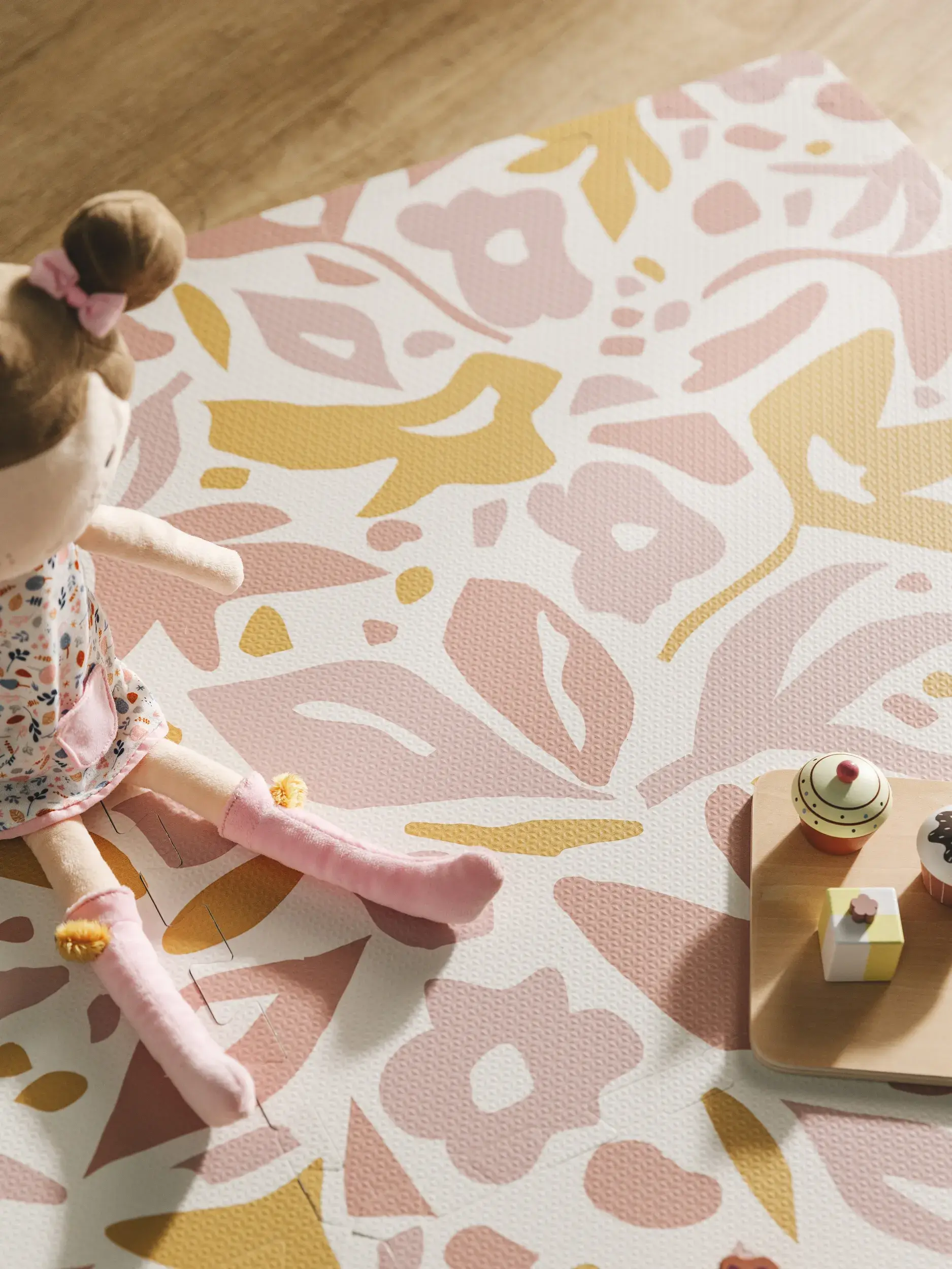 Spielmatte Flora Rosa im Design Floral aus  von Lytte