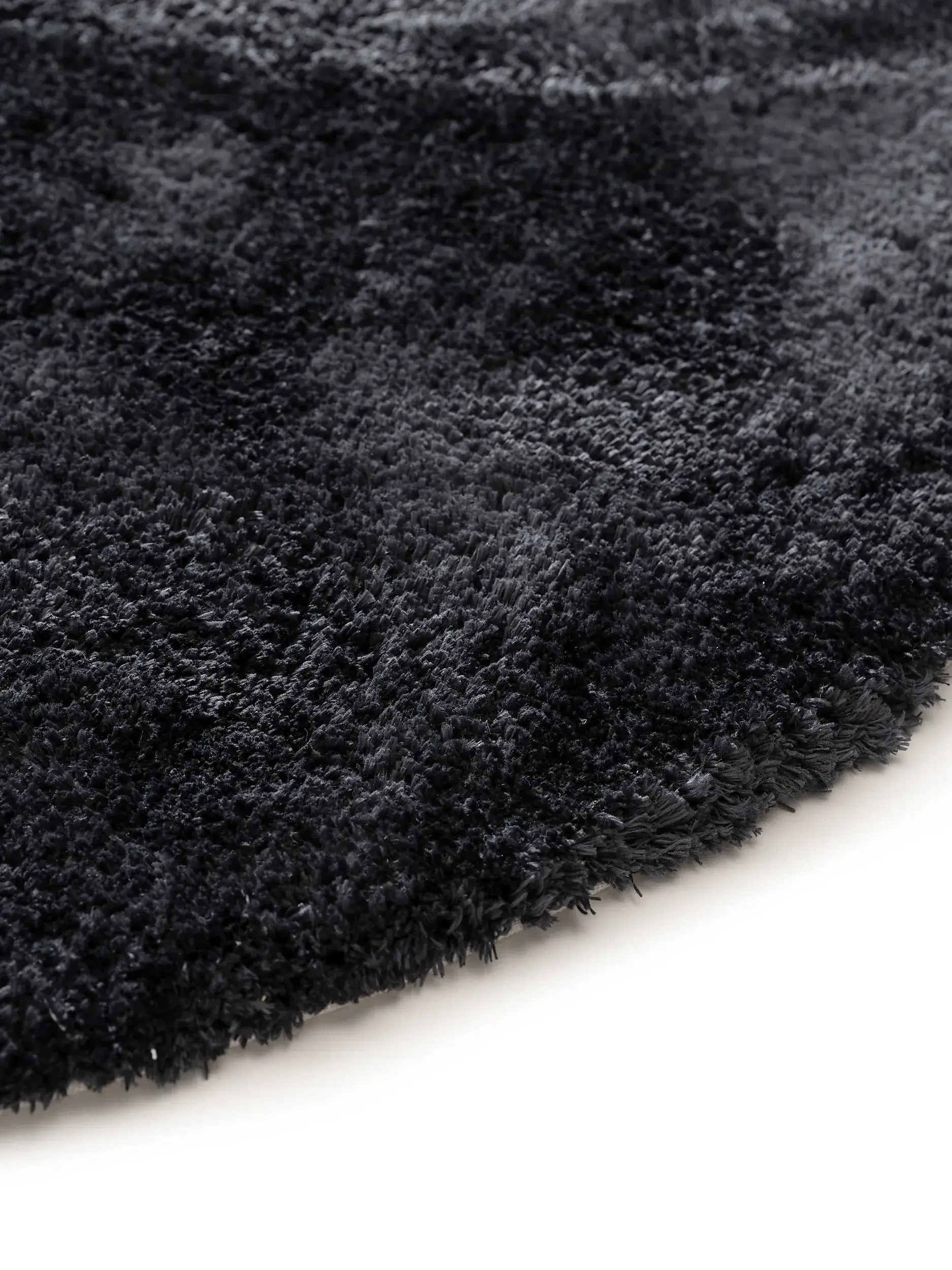 Teppich aus 100% Polyester in Grau mit 100% Polyester hohem Flor von benuta Nest