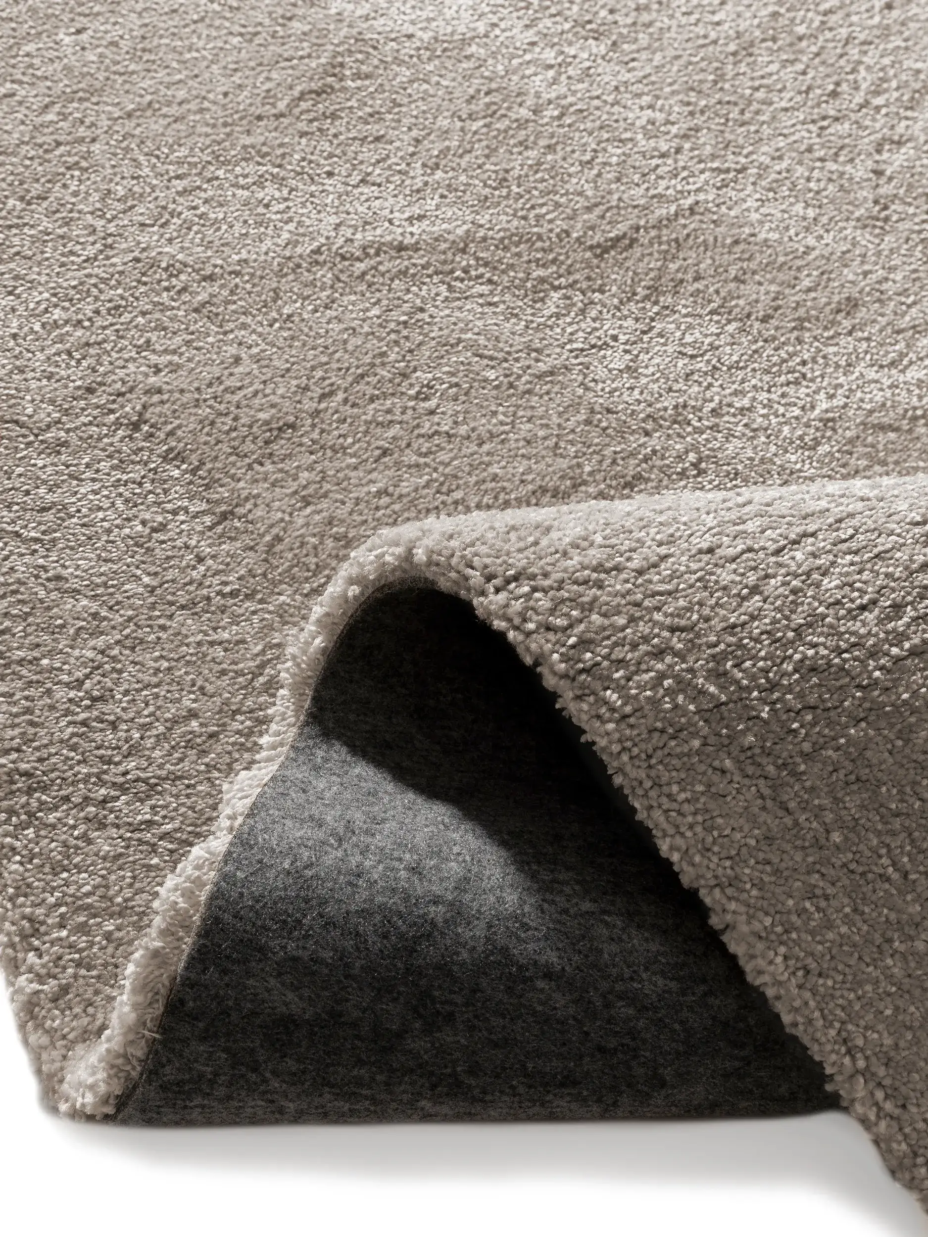 Teppich aus 100% Polypropylen in Beige mit 100% Polypropylen hohem Flor von benuta Nest