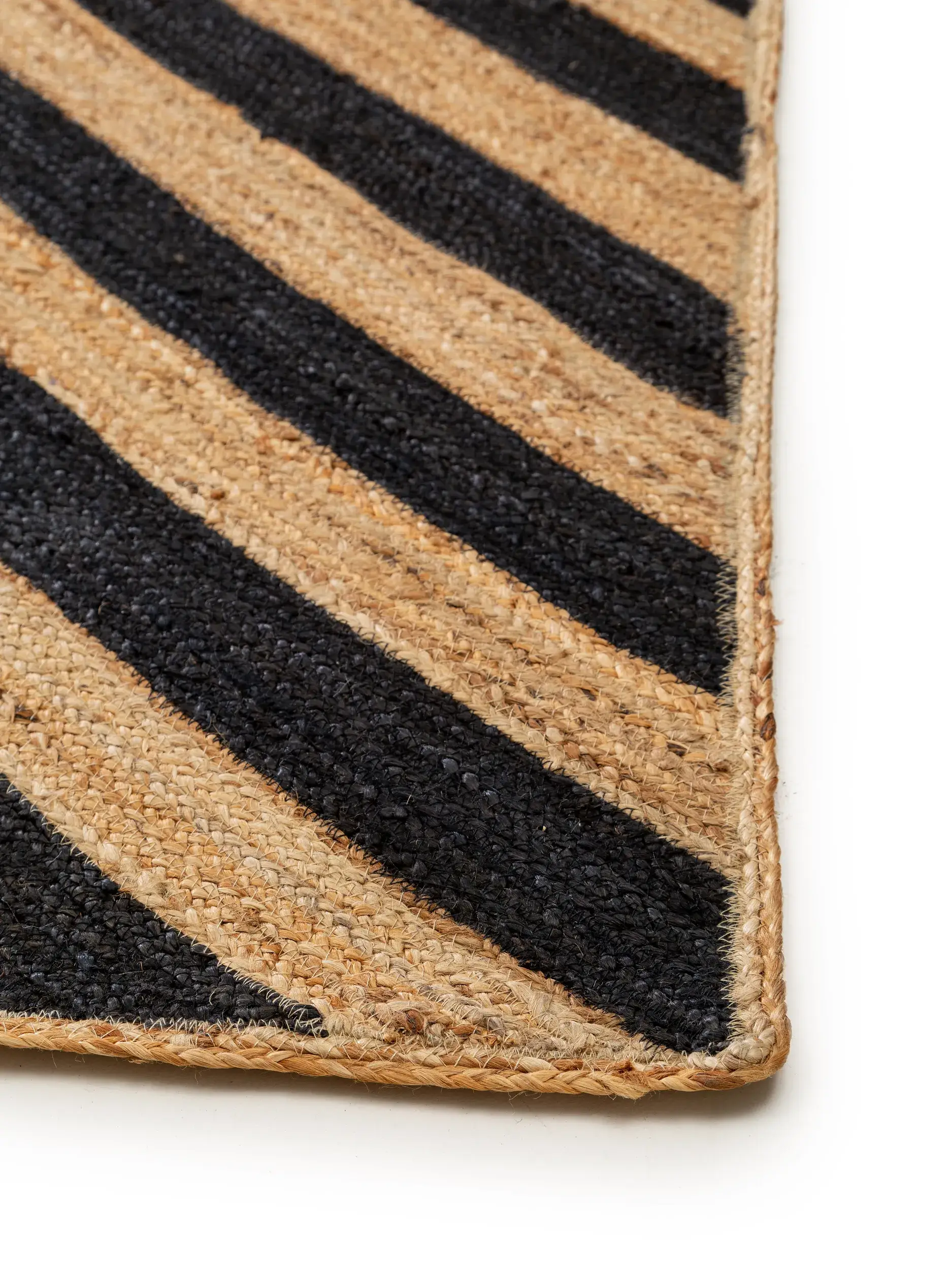 Teppich Britt aus 100% Jute in Schwarz von benuta Pop