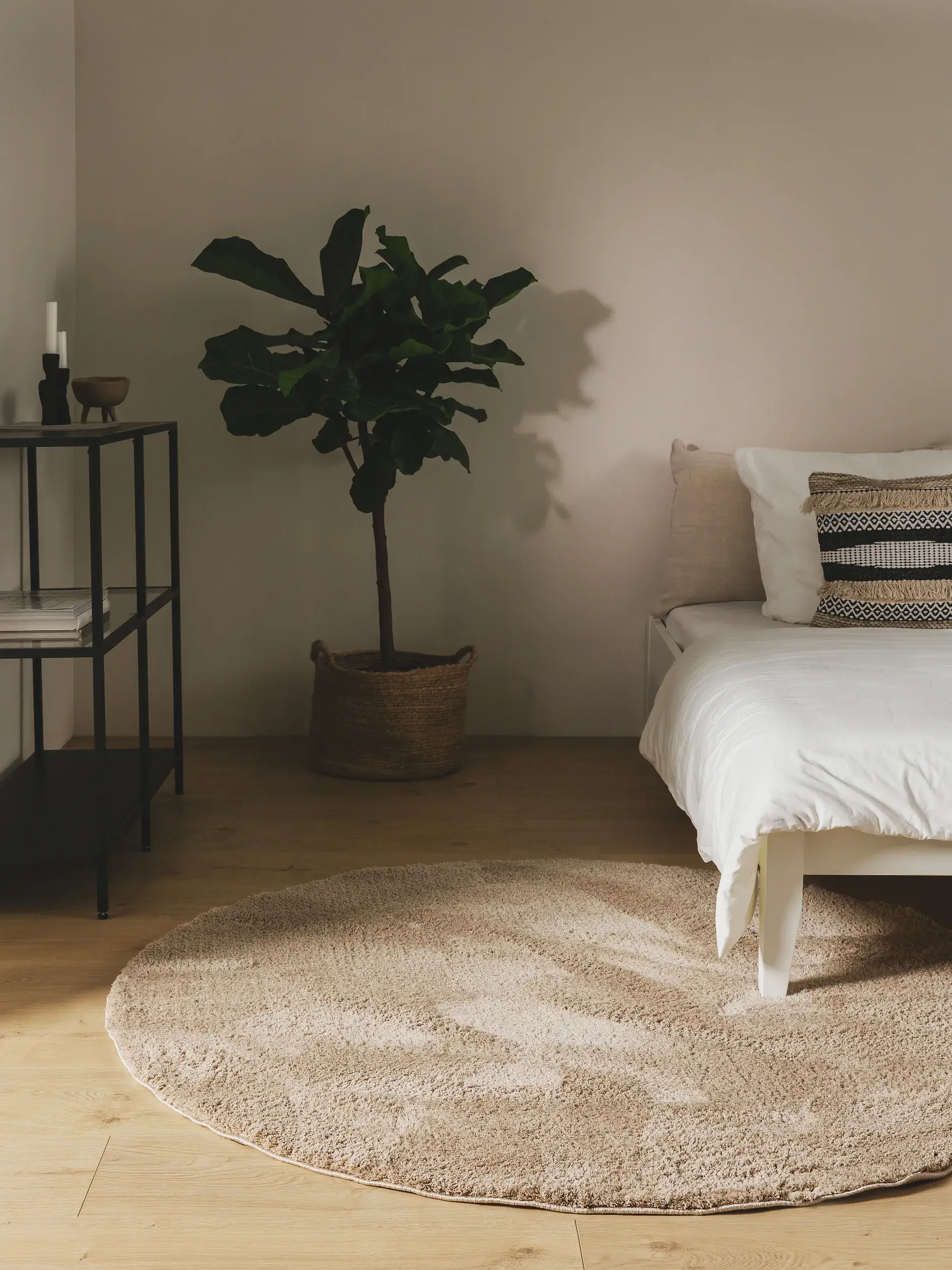 Teppich aus 100% Polyester (Microfiber) in Beige mit 100% Polyester (Microfiber) hohem Flor von benuta Nest