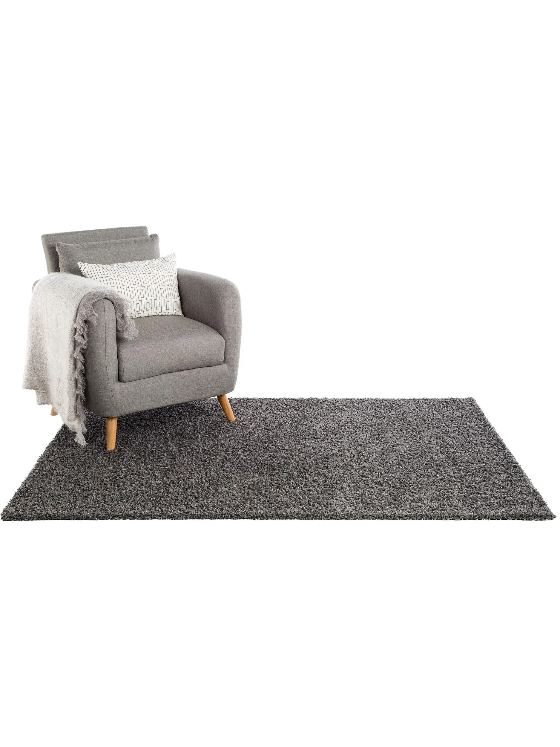 Rug made of 100% Polypropylen in Grau with a 100% Polypropylen high pile by benuta