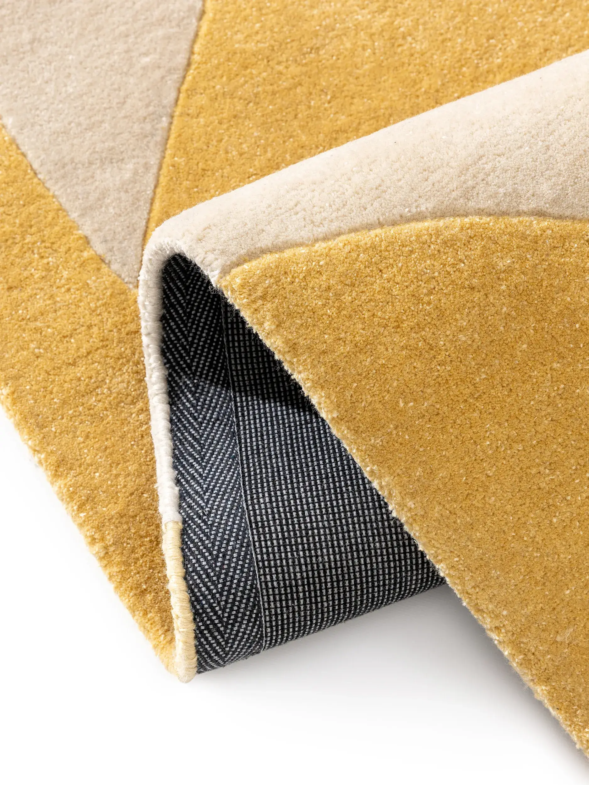 Rug made of 100% Polyester (recyceltes PET) in Gelb with a 100% Polyester (recyceltes PET) high pile by benuta Pure