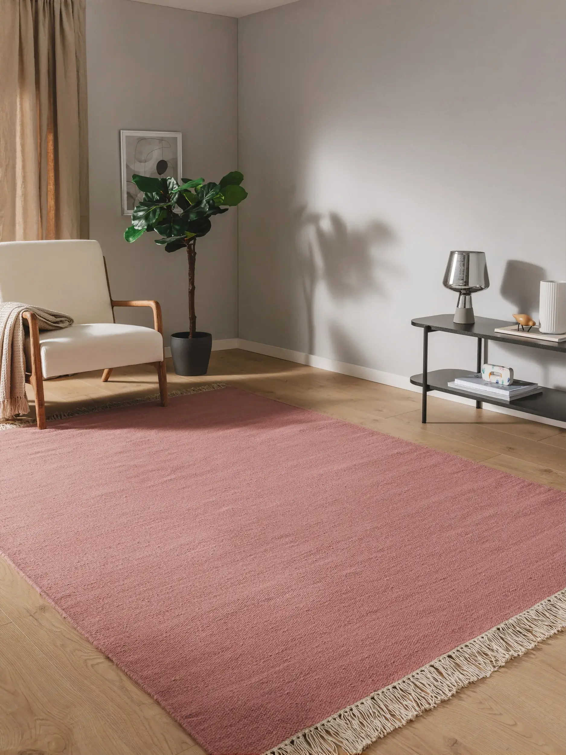Matto 80% Wolle, 20% Baumwollea värissä Rosa 80% Wolle, 20% Baumwolle korkealla nukalla merkiltä benuta Pop