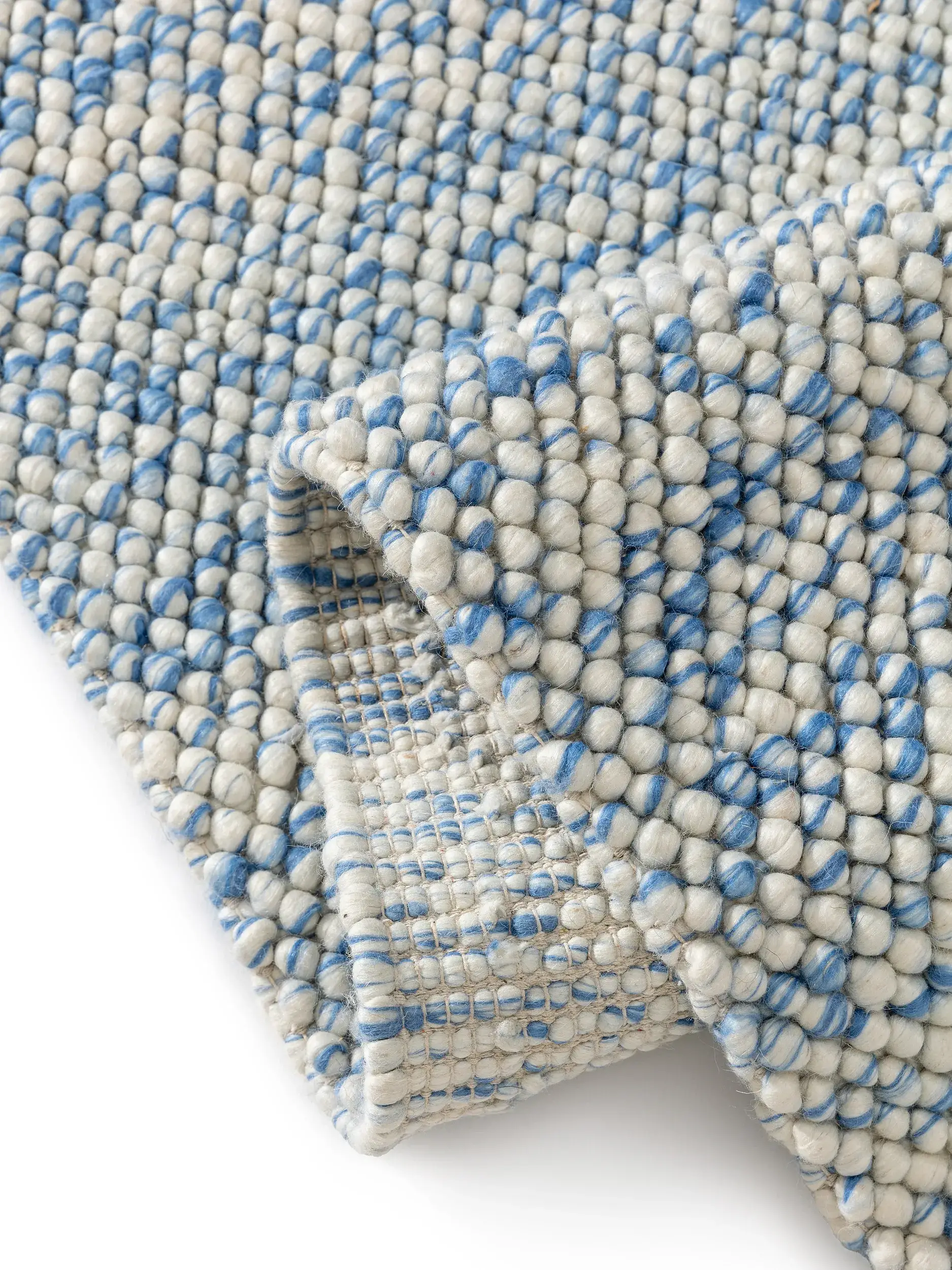 Teppich aus 70% Wolle, 30% Polyester in Blau mit 70% Wolle, 30% Polyester hohem Flor von Lytte