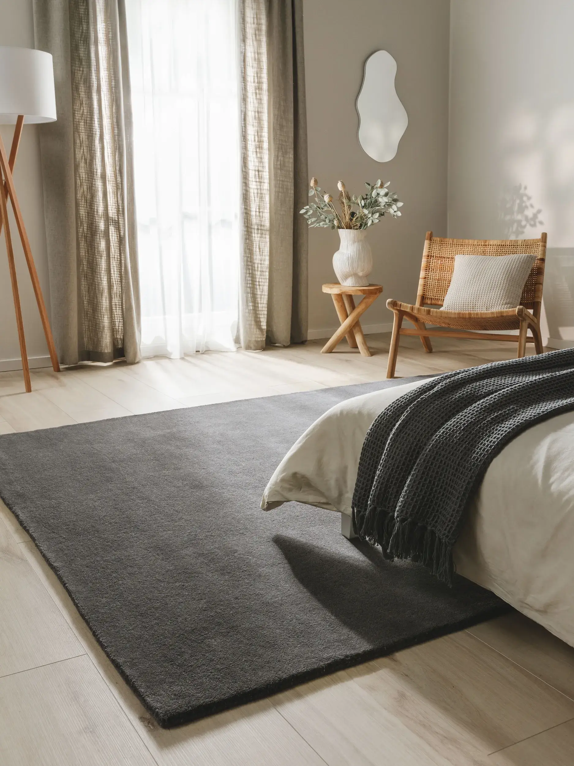 Teppich aus 100% Wolle in Grau mit 100% Wolle hohem Flor von benuta Nest