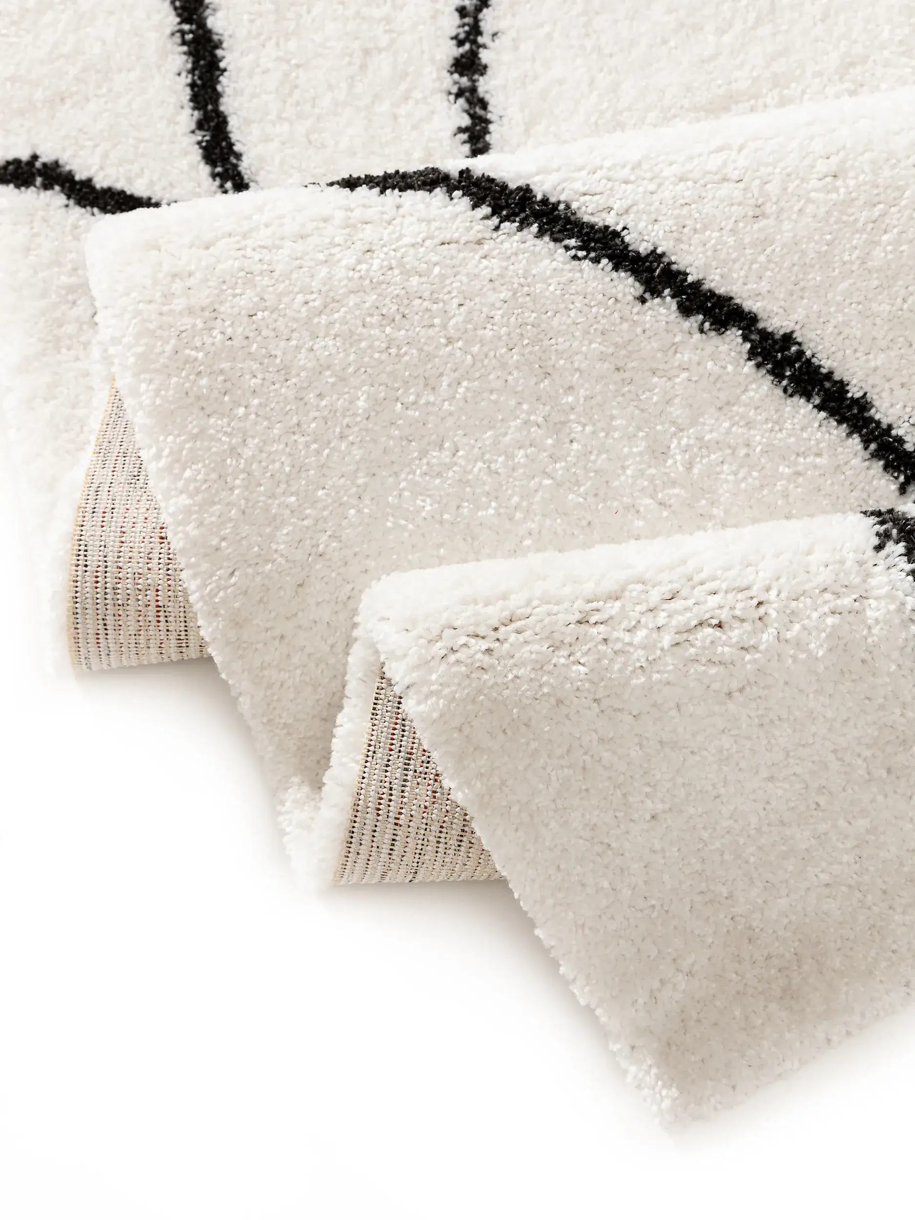 Teppich aus 100% Polypropylen in Schwarz/Weiß mit 100% Polypropylen hohem Flor von benuta Pop