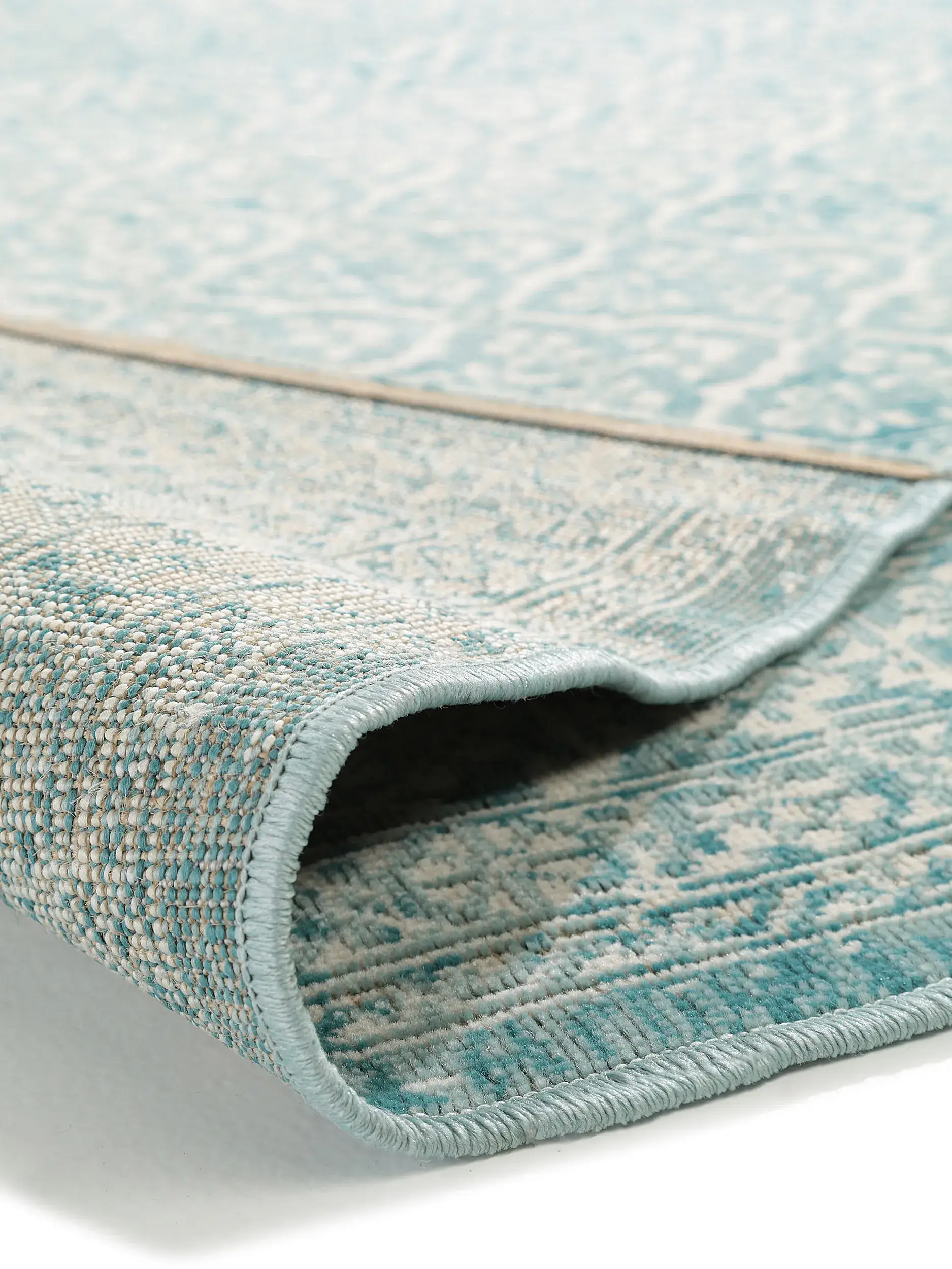 Tapis en 100% Polypropylène en Turquoise avec une pile de 100% Polypropylène de hauteur de benuta nest