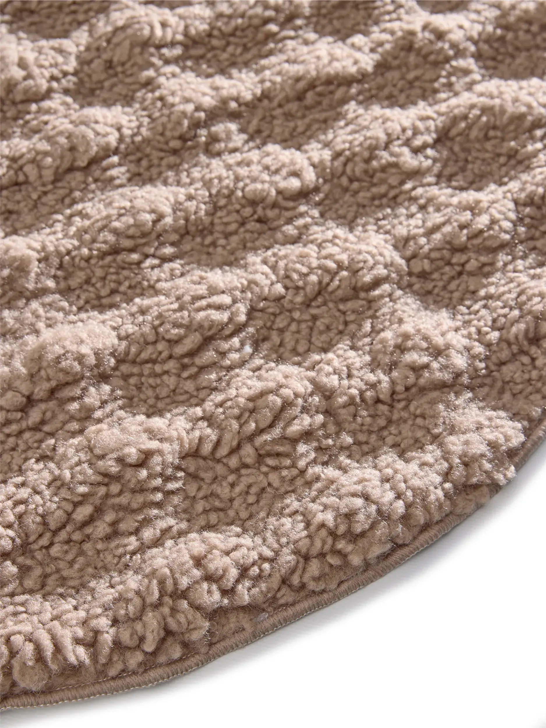 Teppich aus 100% Polyester in Braun mit 100% Polyester hohem Flor von benuta Pop