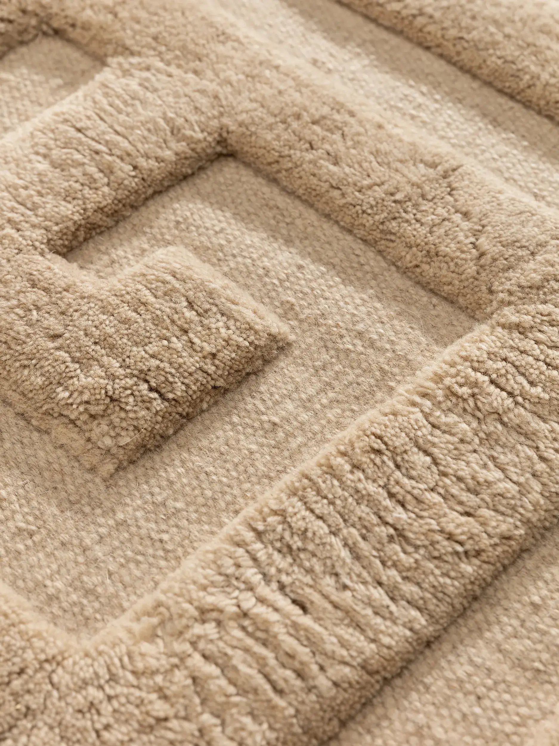 Tæppe af 100% Uld (fra New Zealand) i Beige med 100% Uld (fra New Zealand) høj luv fra benuta Finest
