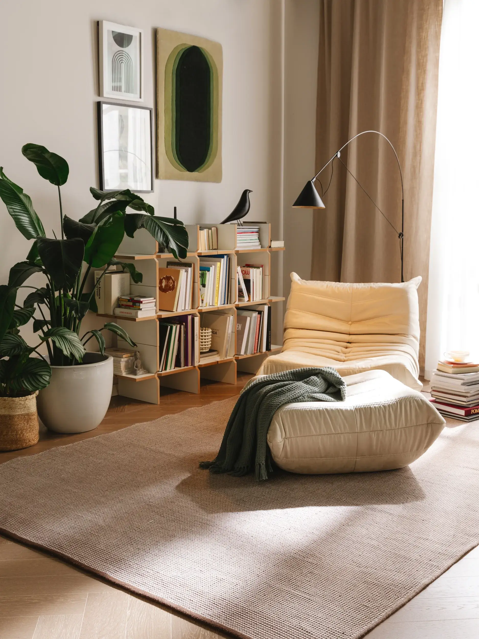 Teppe av 100% Polyester (recyceltes PET) i Beige med 100% Polyester (recyceltes PET) høy lugg fra benuta Pure
