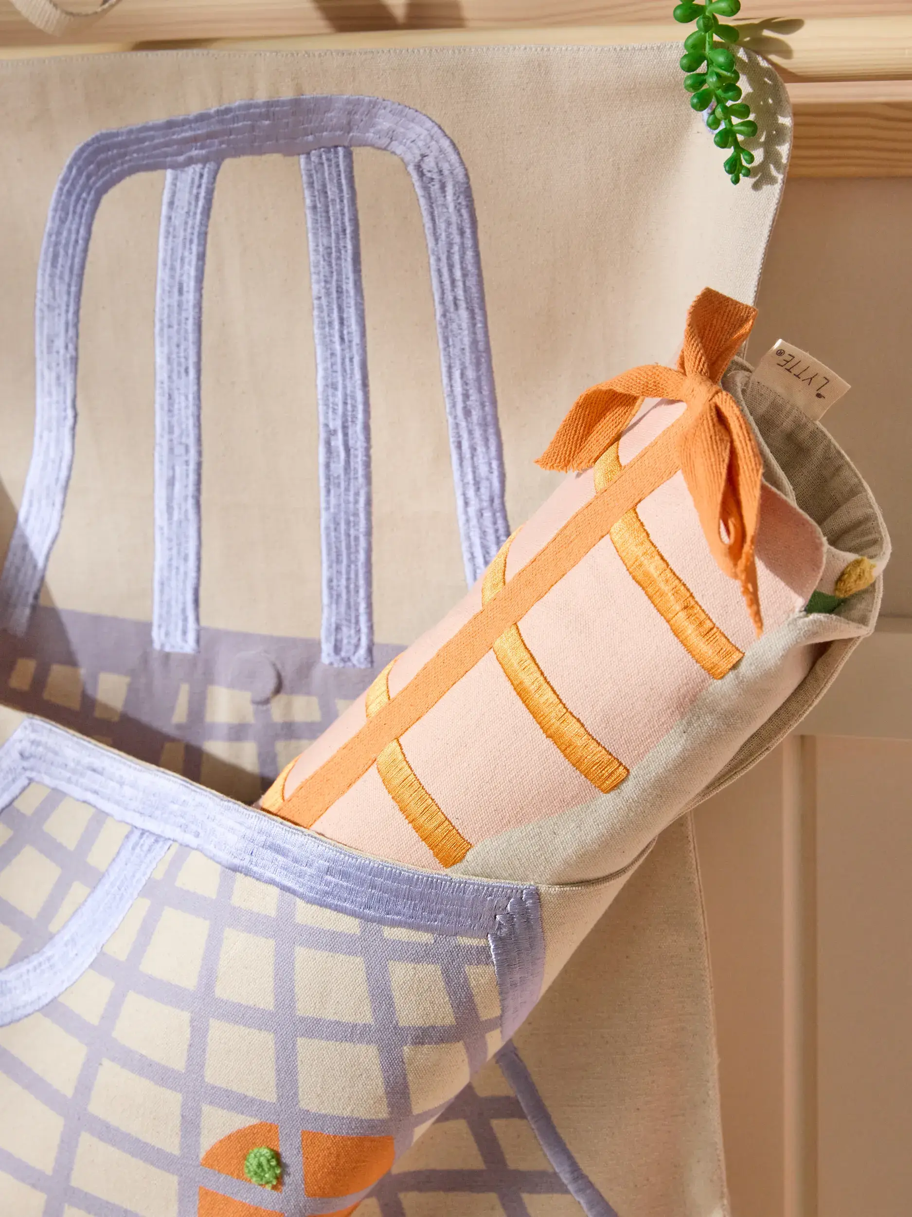 Nástěnná dekorace Franzi Vícebarevné od Lytte