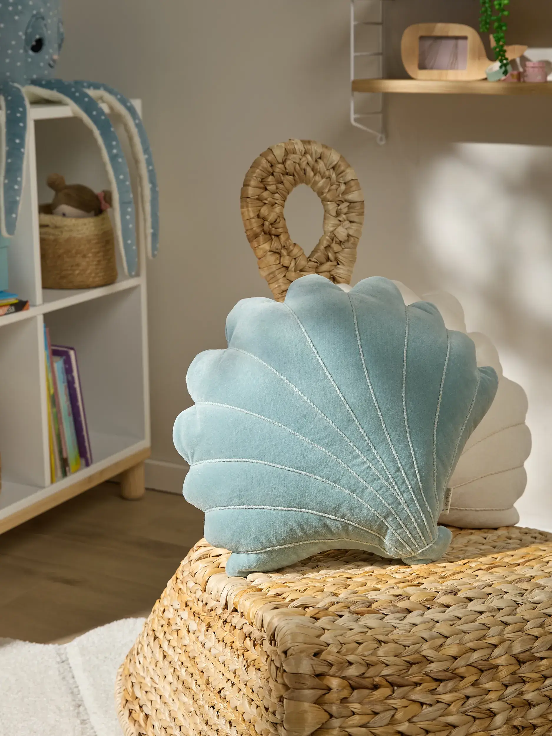 Kissen Nori Türkis im Design Kindermotive aus  von Lytte