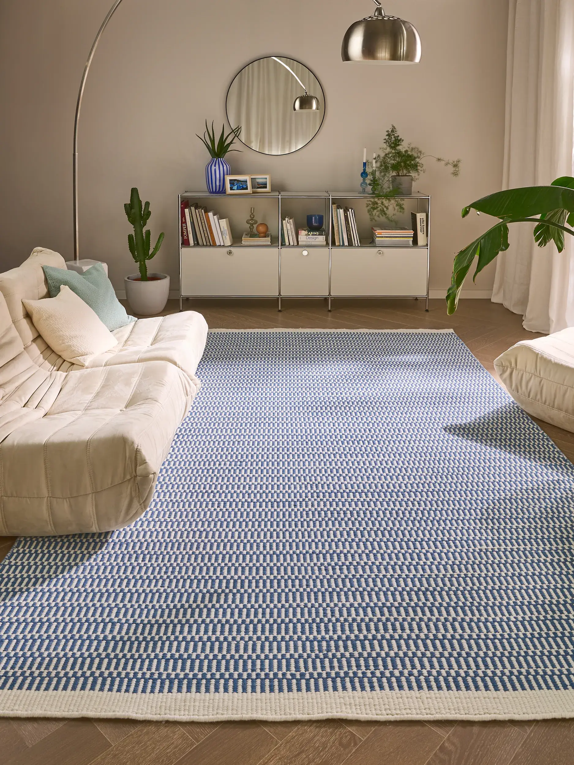 Teppich aus 100% Wolle (aus Neuseeland) in Blau mit 100% Wolle (aus Neuseeland) hohem Flor von benuta Pure