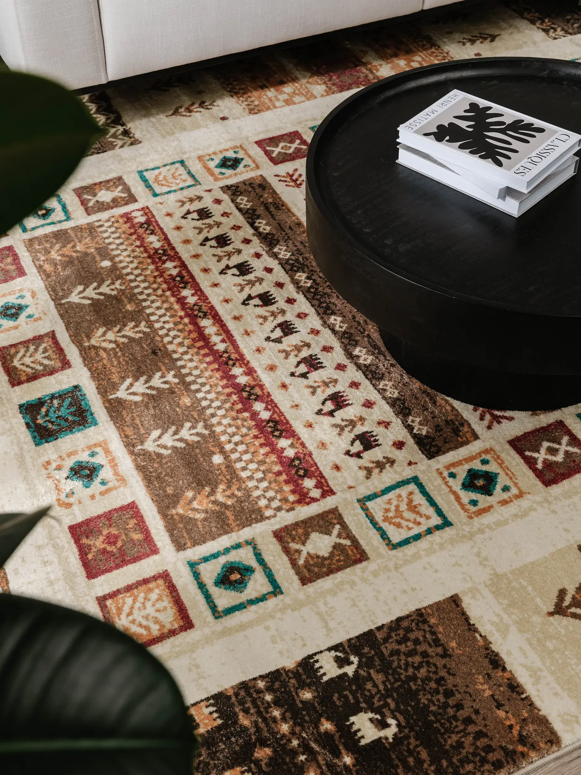 Rug made of 100% Polyester in Red with a 100% Polyester high pile by benuta