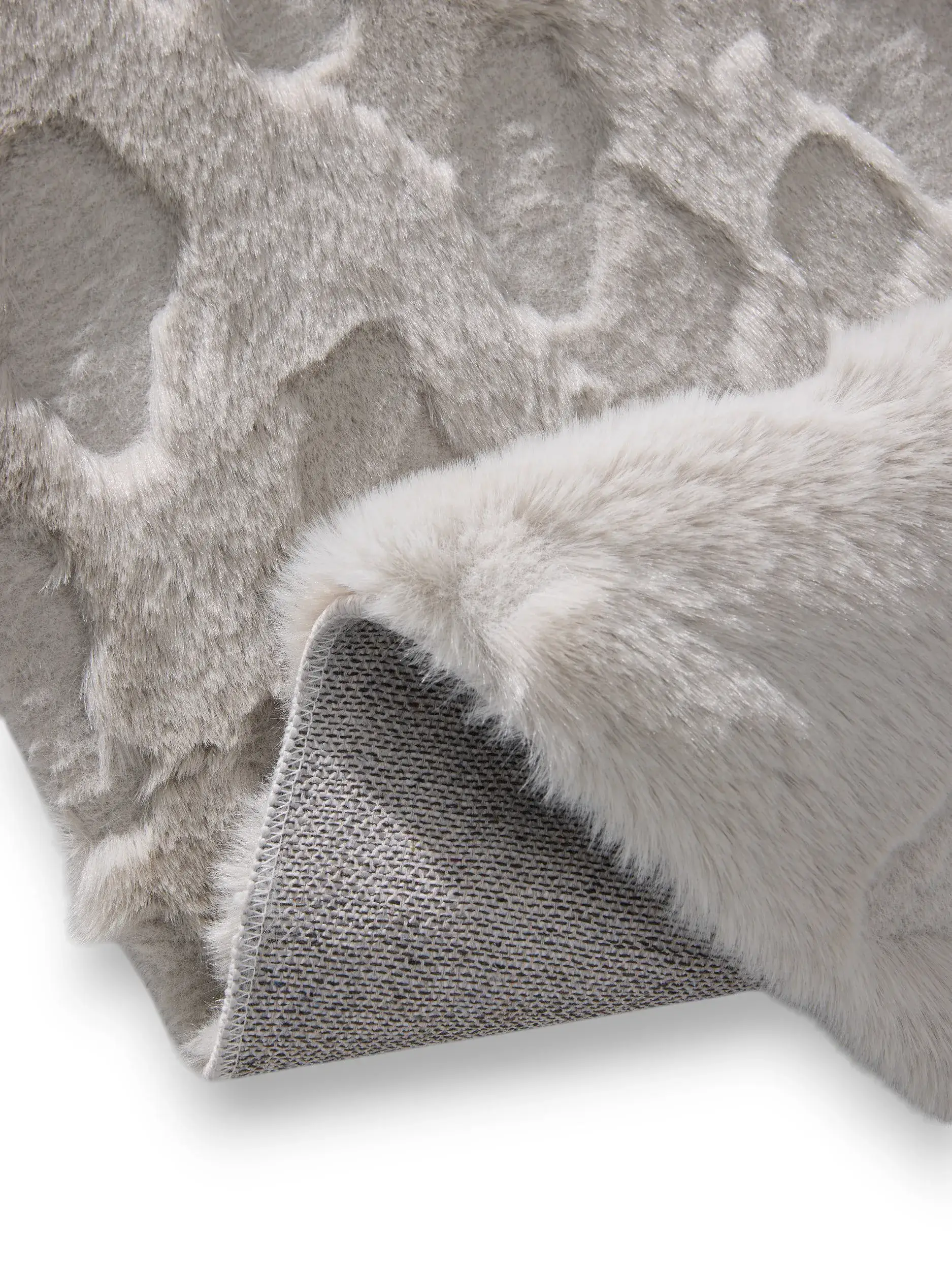 Rug made of 100% Polyester in Grey with a 100% Polyester high pile by benuta Pop
