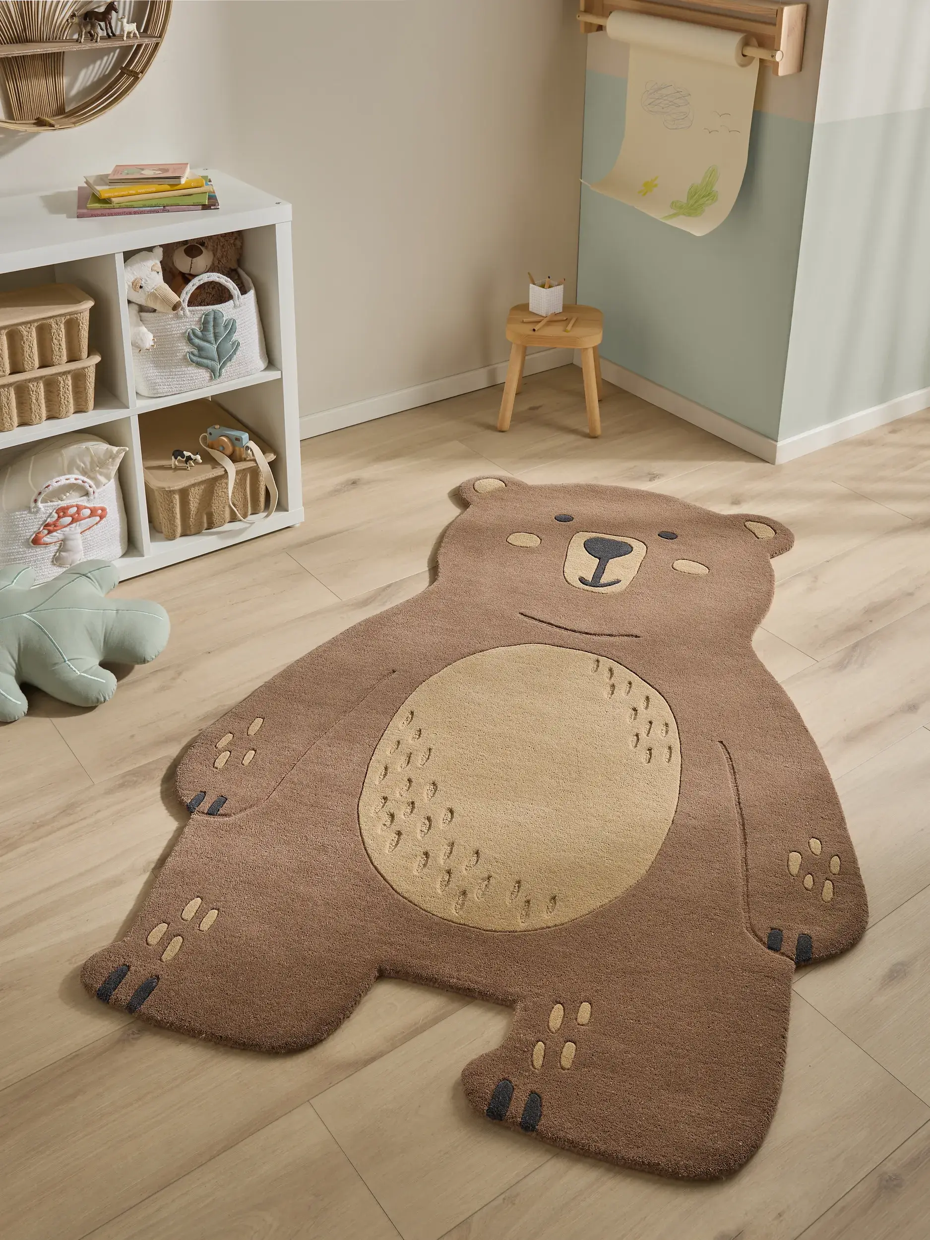 Rug made of 100% Wool in Brown with a 100% Wool high pile by Lytte