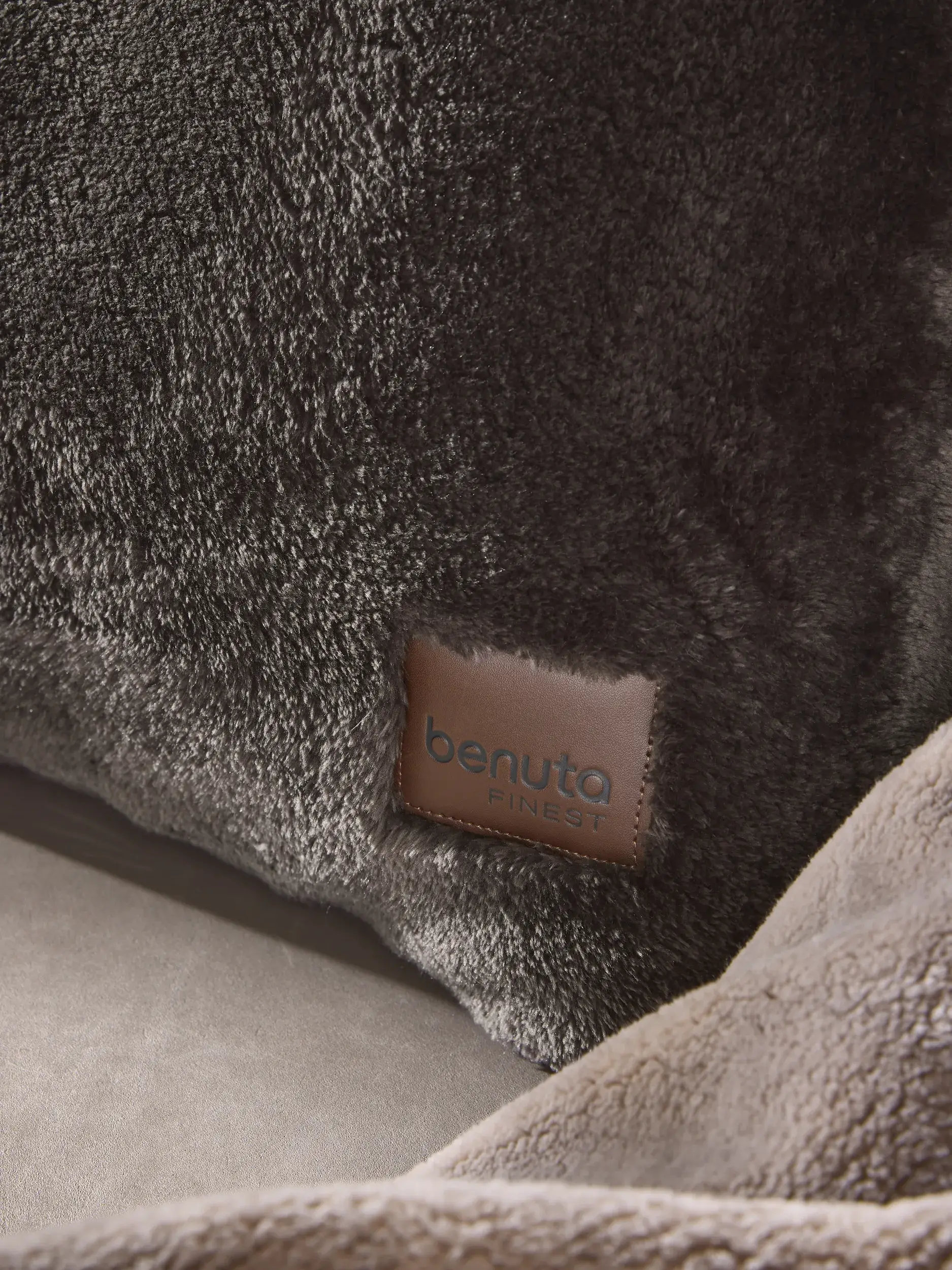 Coussin Lux Gris foncé de benuta