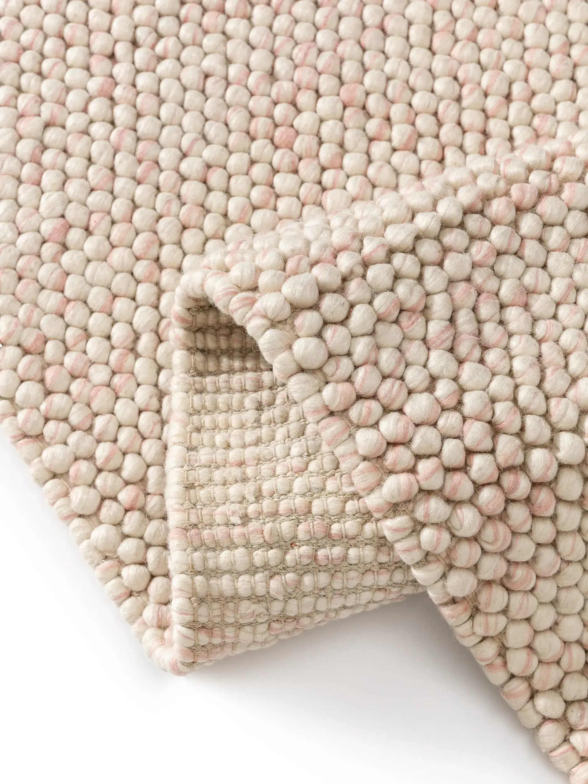 Teppich aus 70% Wolle, 30% Polyester in Rosa mit 70% Wolle, 30% Polyester hohem Flor von Lytte