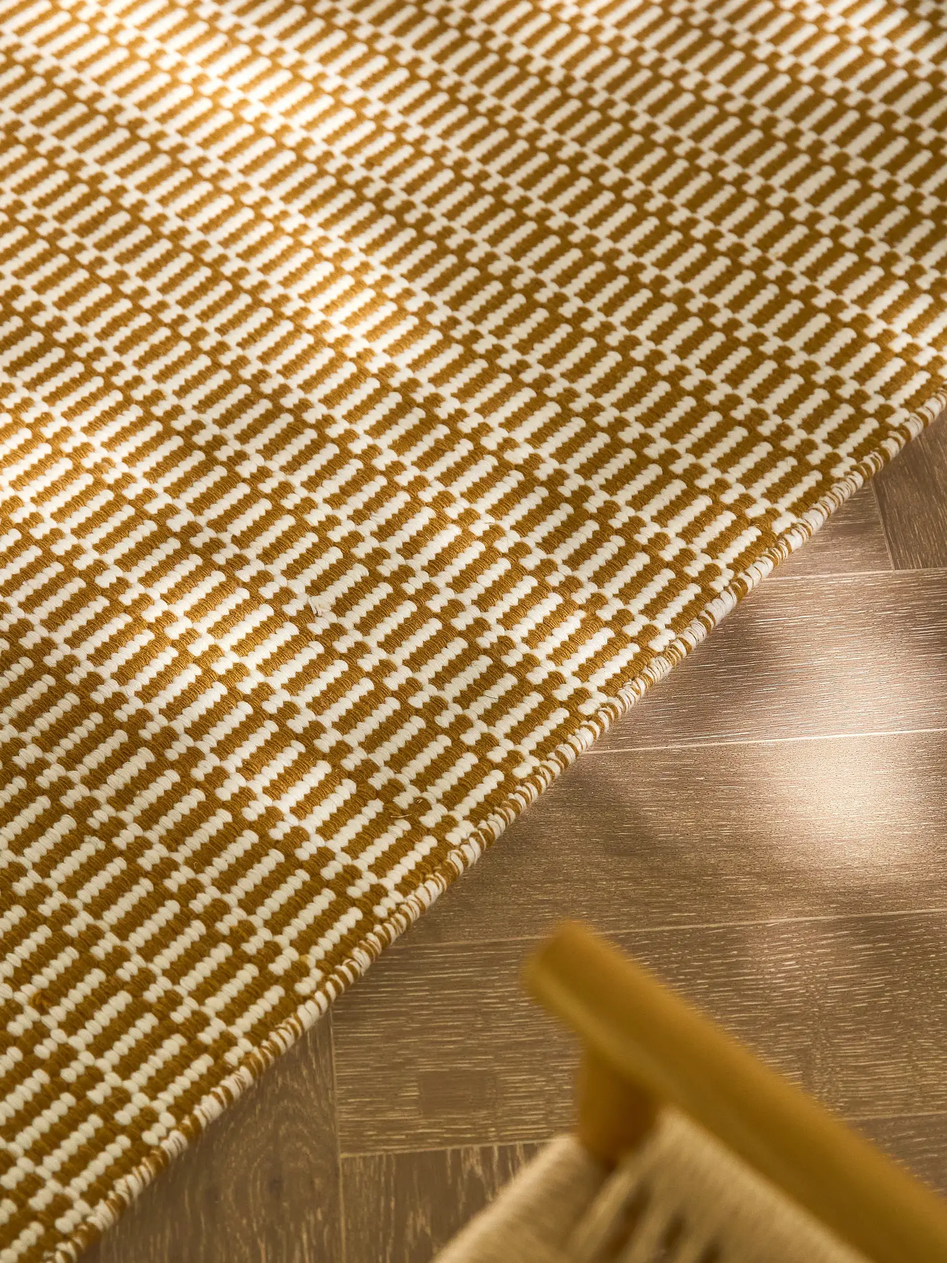 Teppich aus 100% Wolle (aus Neuseeland) in Braun mit 100% Wolle (aus Neuseeland) hohem Flor von benuta Pure