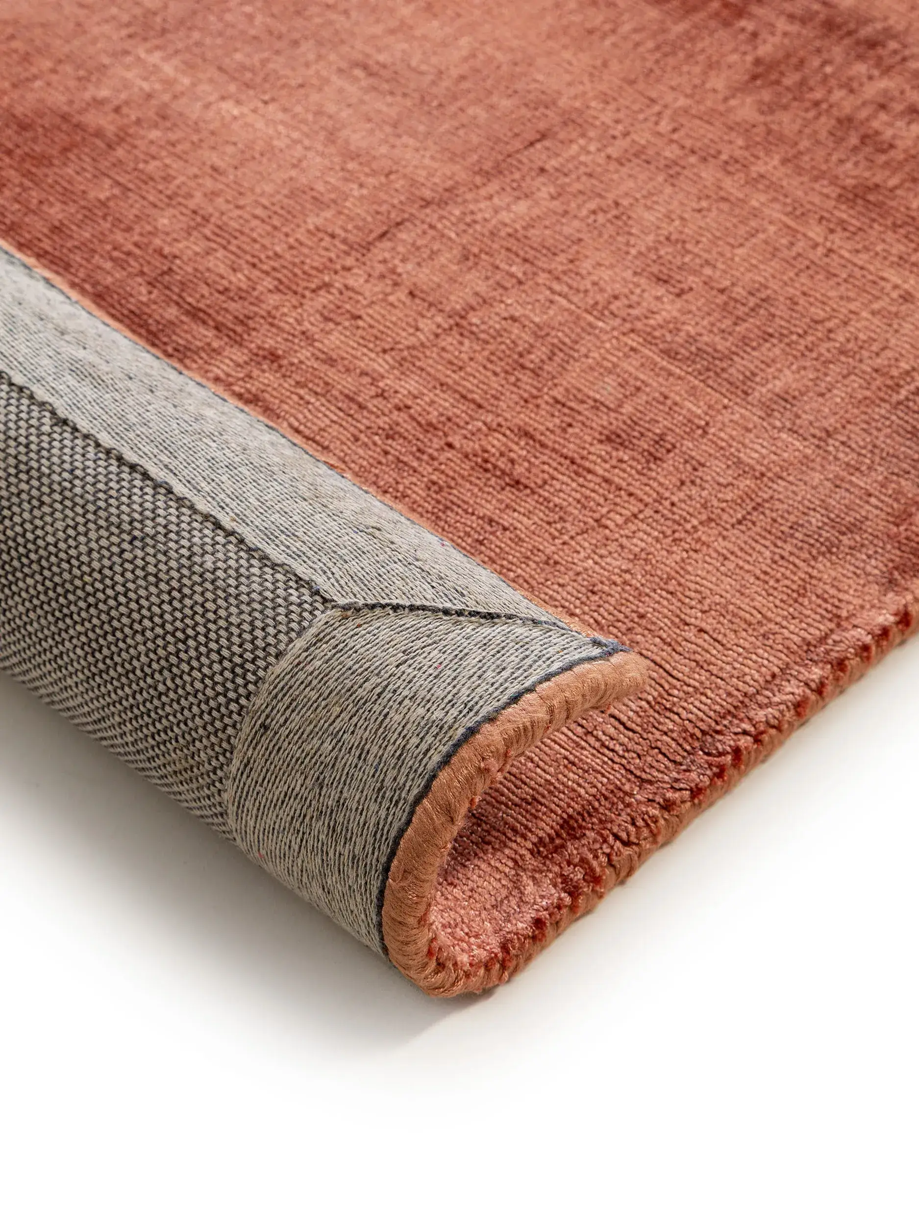 Teppich Nova aus 100% Viskose in Orange von benuta Pure