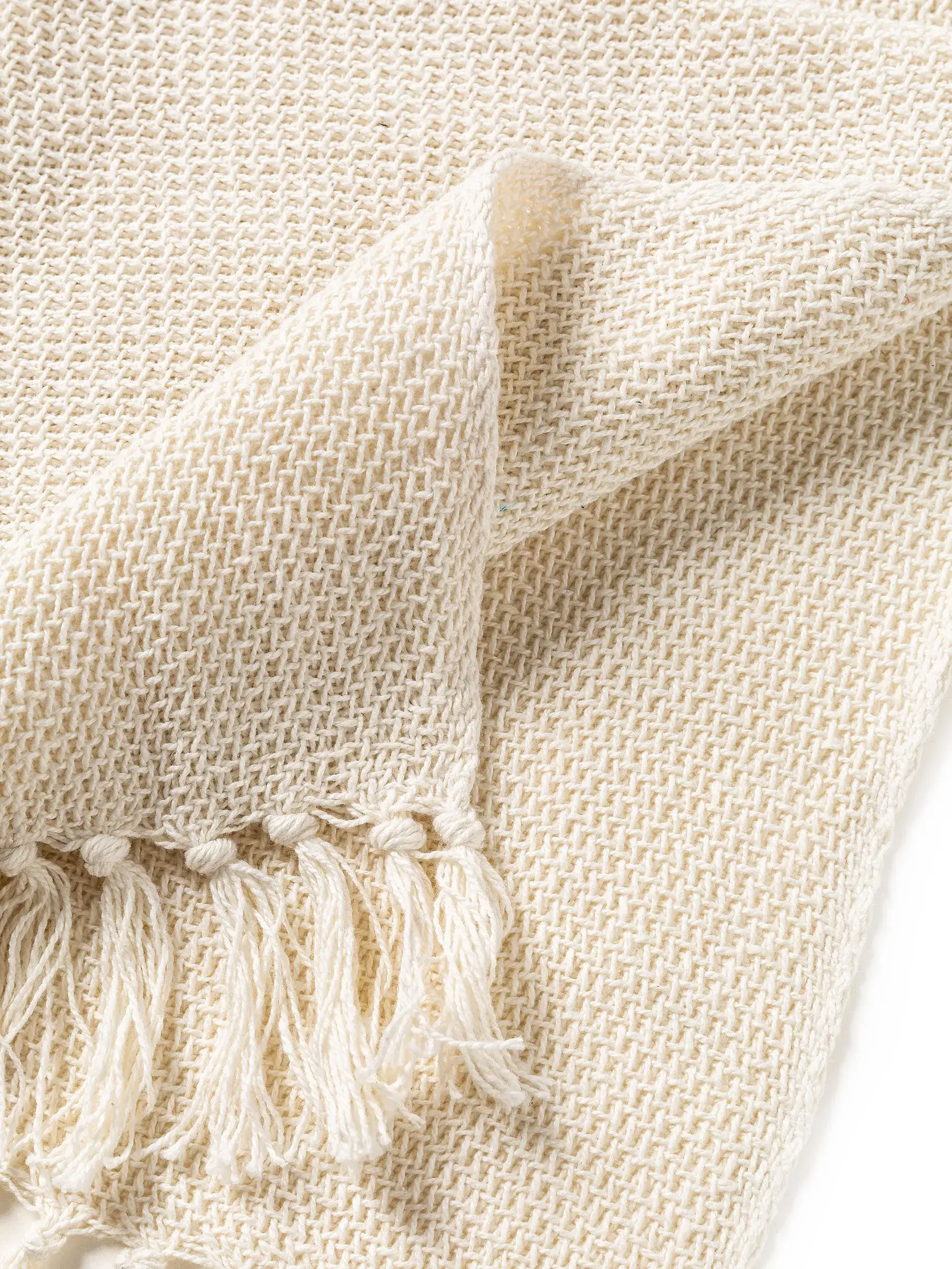 Baumwolldecke Ezra Ivory im Design Einfarbig aus 100% Cotton von benuta Nest