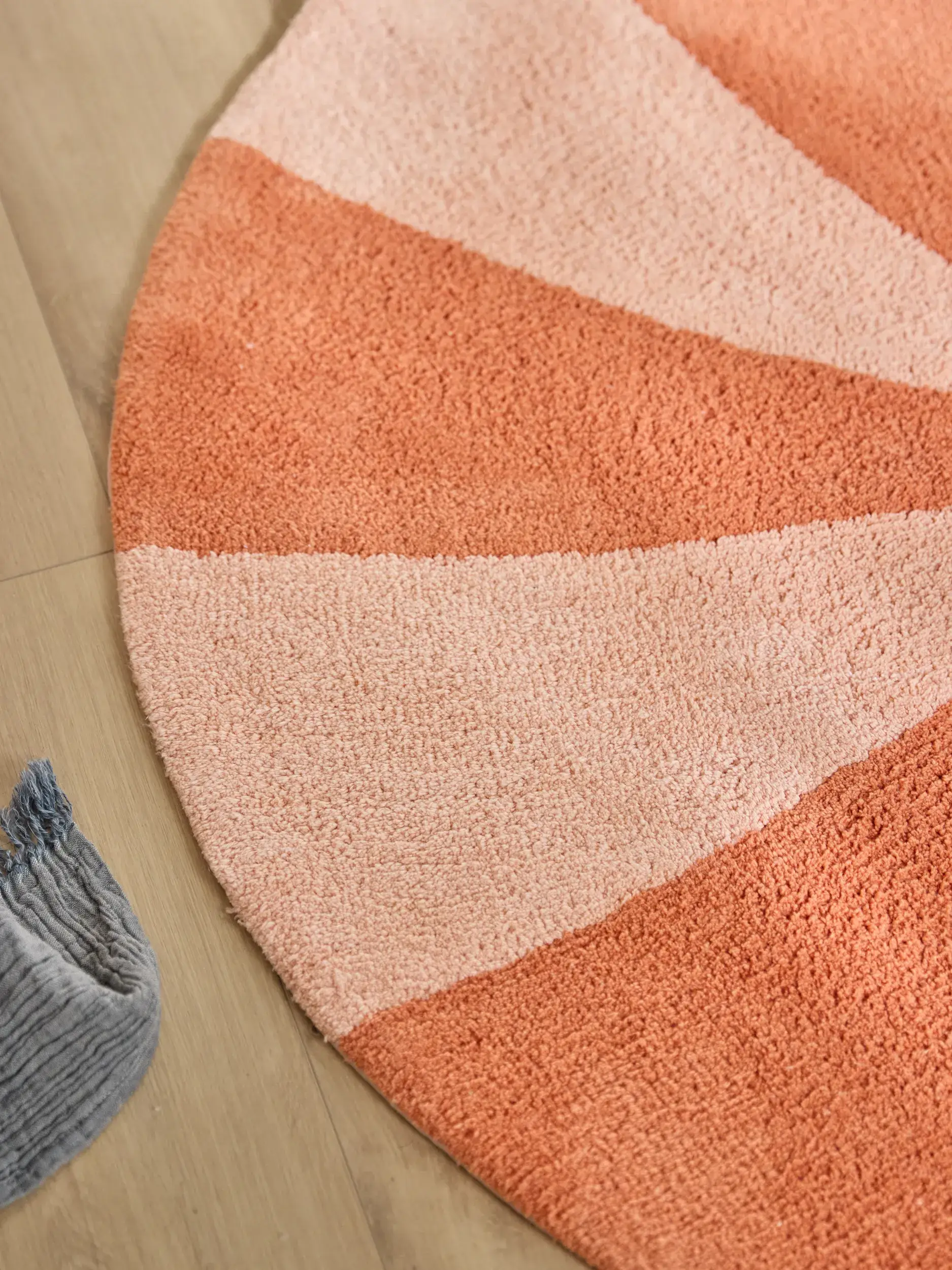Teppich Cecilia aus 100% Recycelte Baumwolle in Rosa von Lytte