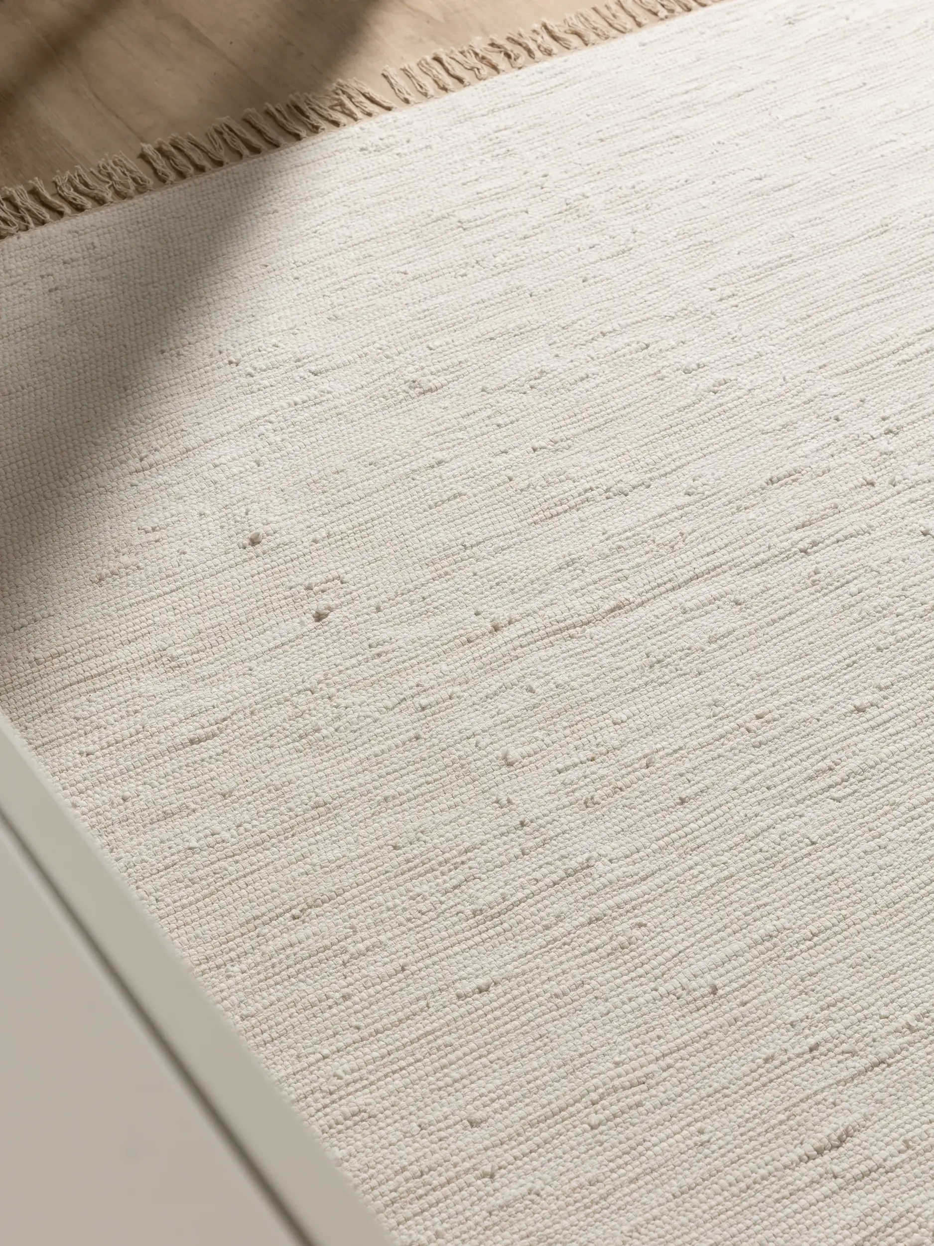 Teppich aus 100% Recycelte Baumwolle in Weiß mit 100% Recycelte Baumwolle hohem Flor von benuta Basic