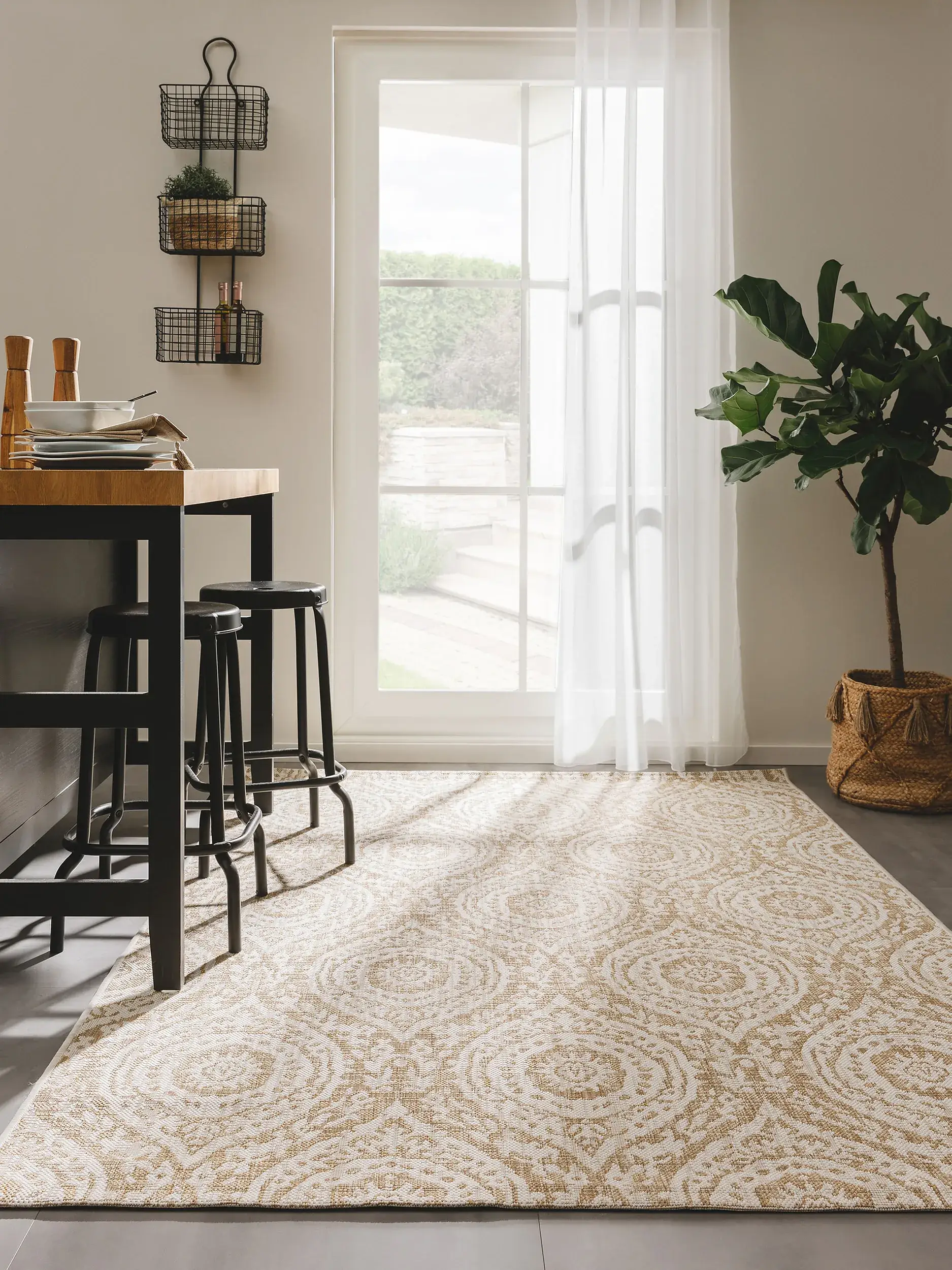 Teppich aus 100% Polypropylen in Beige mit 100% Polypropylen hohem Flor von benuta Nest