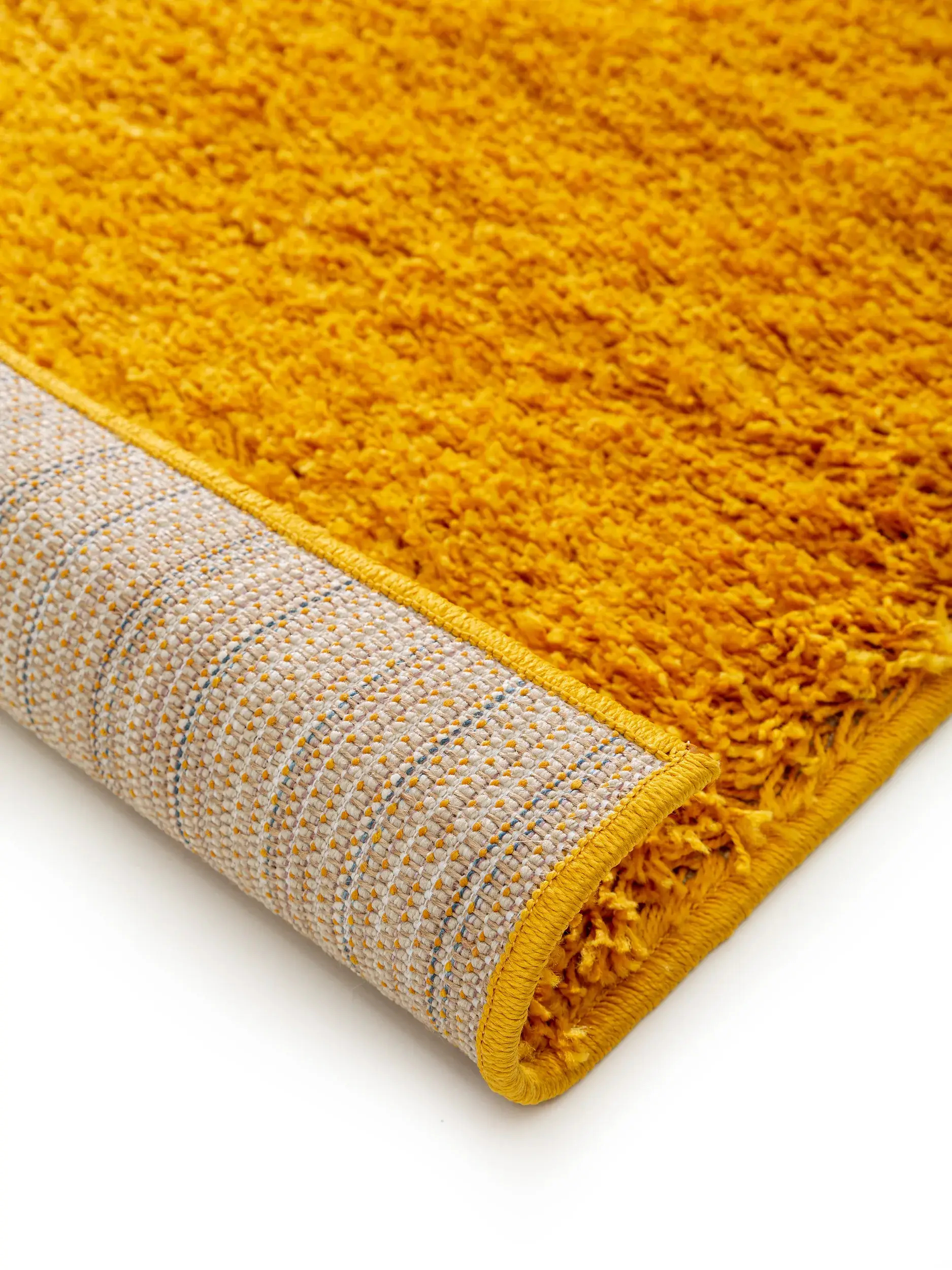 Alfombra de 100% Polipropileno en Amarillo con un pelo de {{Placeholder_Pile Height}} de altura de benuta Basic