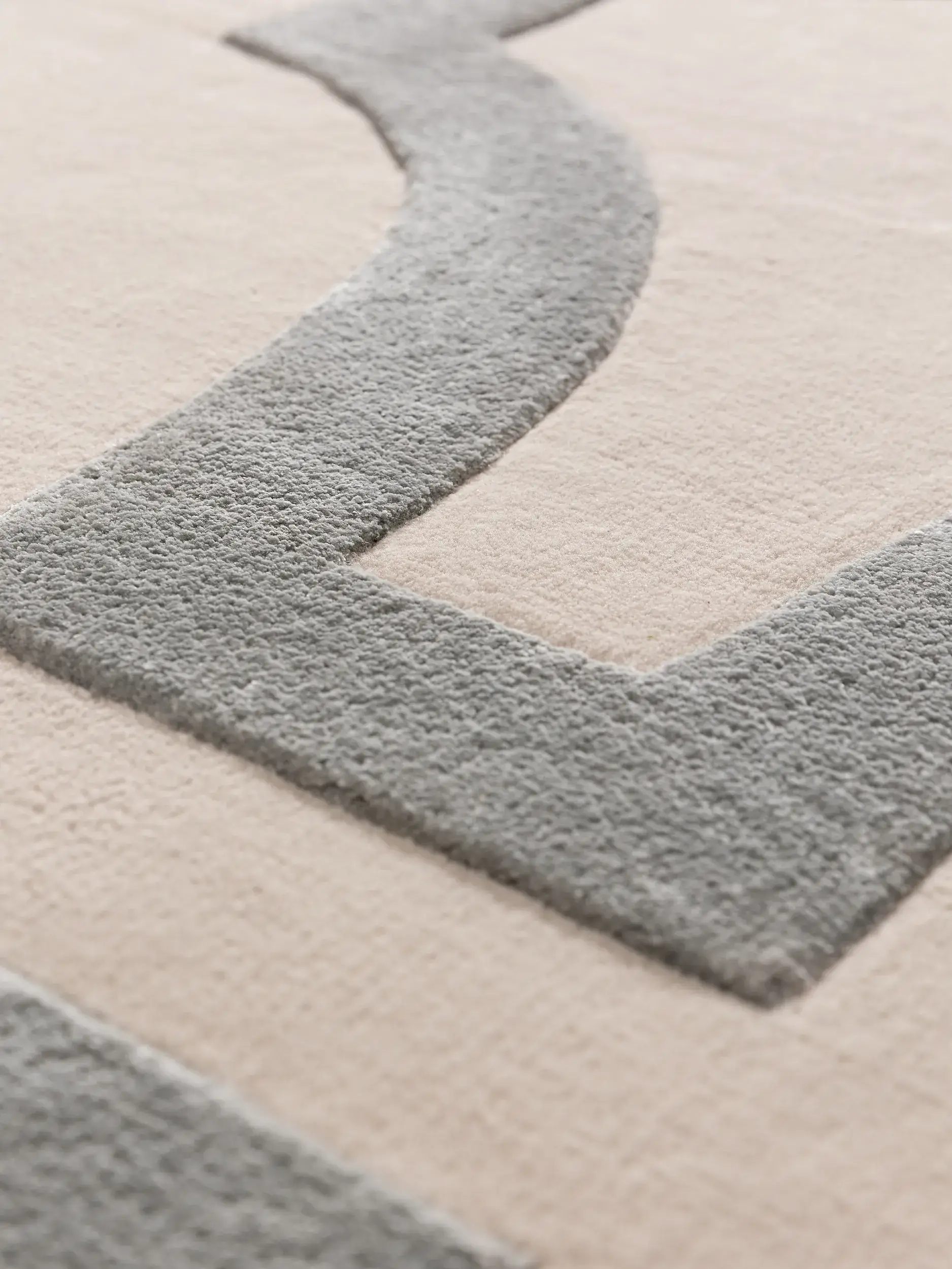 Matto 65% Wolle, 35% Lyocell (Tencel™)a värissä Beige 65% Wolle, 35% Lyocell (Tencel™) korkealla nukalla merkiltä benuta Finest