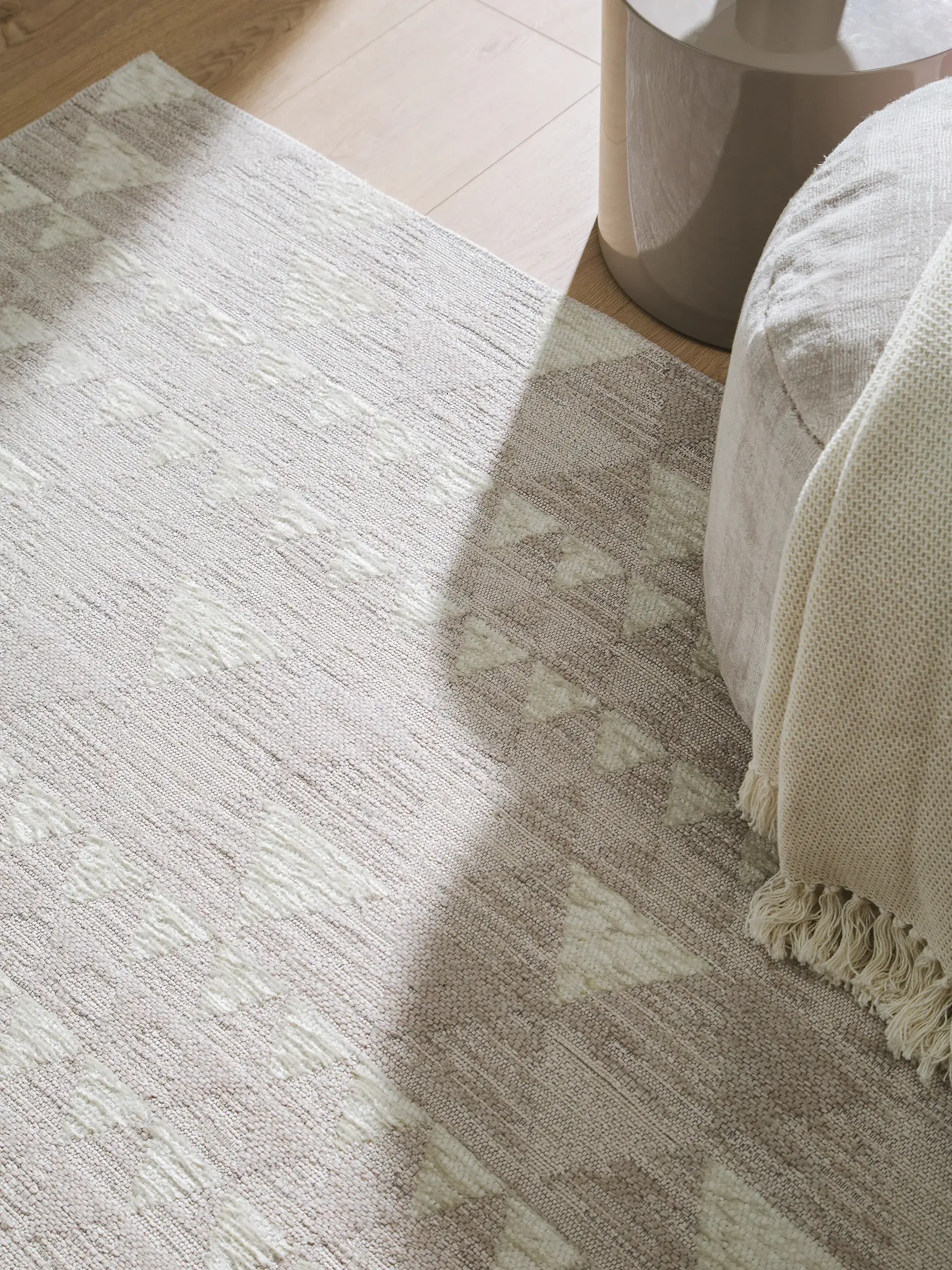 Teppich Henna aus 60% Polyester, 40% Polypropylen in Beige von benuta Pop