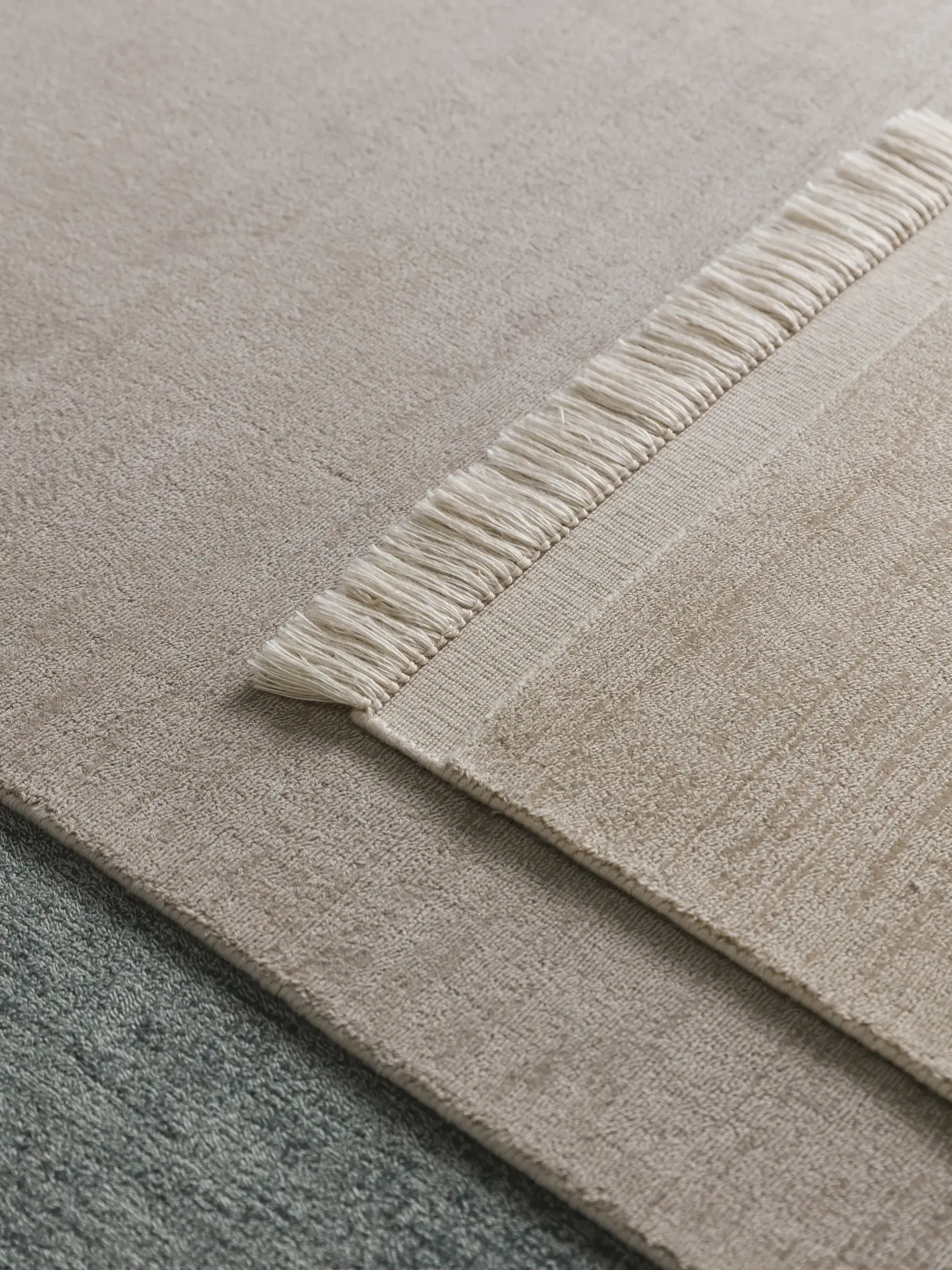 Teppich Jade aus 80% Polyester, 20% Baumwolle in Beige von benuta Pure