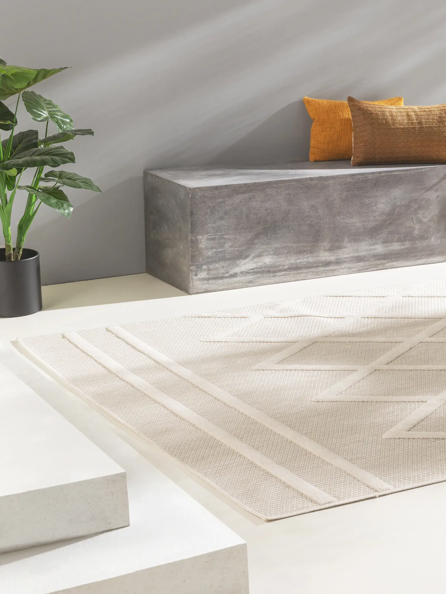 Rug made of 100% Polypropylen in Beige with a 100% Polypropylen high pile by benuta Nest