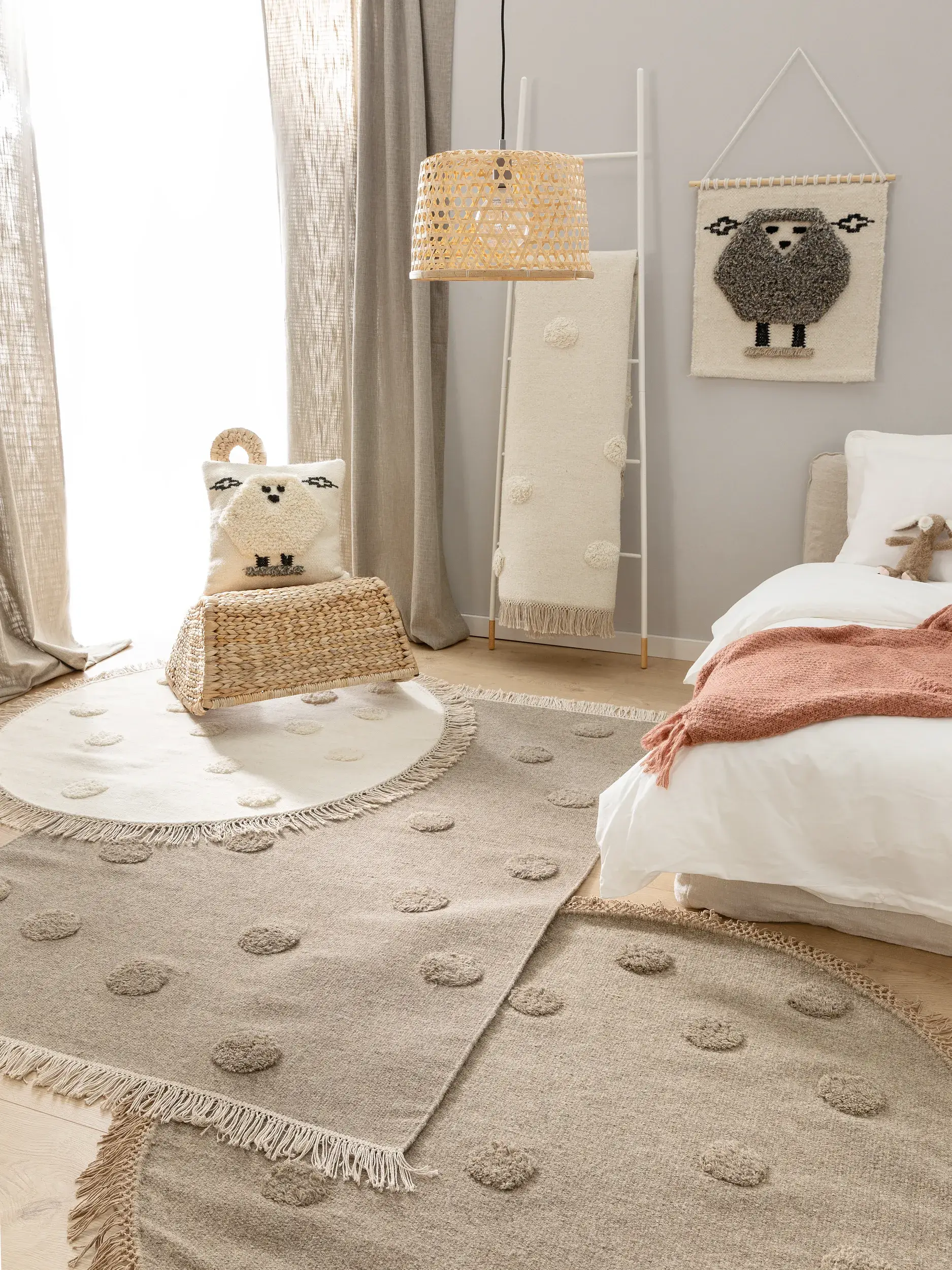 Alfombra de 80% Lana, 20% Algodón en Gris con un pelo de {{Placeholder_Pile Height}} de altura de Lytte