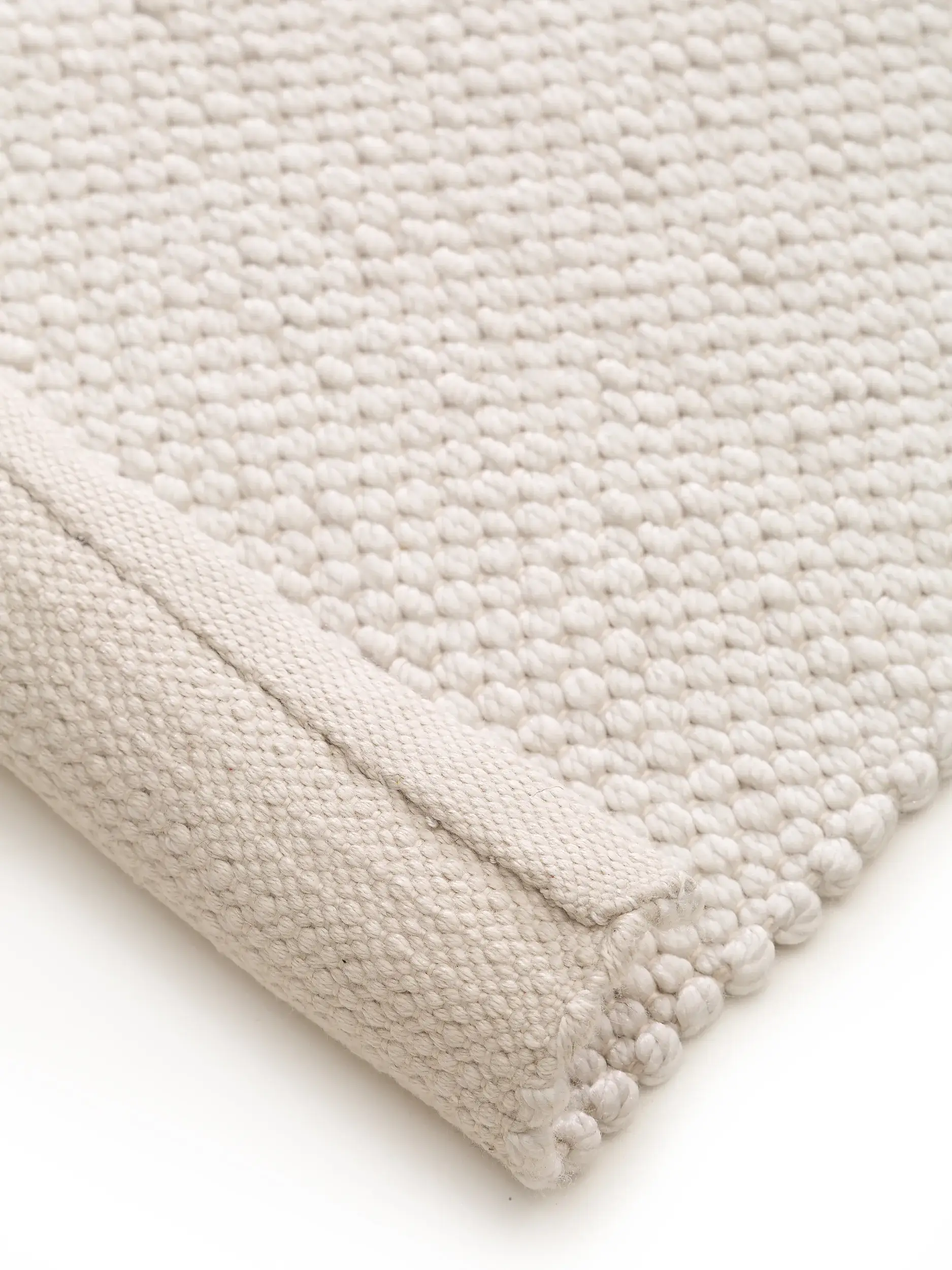 Rug made of 100% Polyester (recyceltes PET) in Beige with a 100% Polyester (recyceltes PET) high pile by benuta Pure