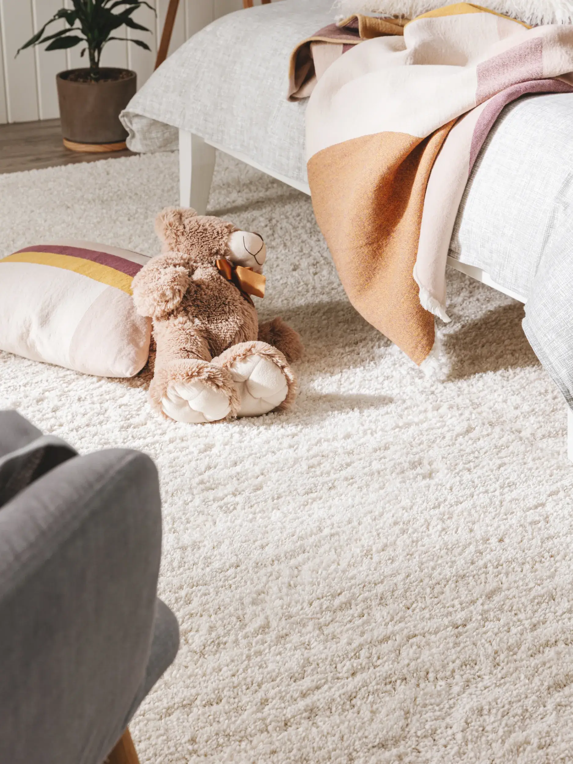 Rug Sera made of 100% Polypropylene in Beige by benuta Nest